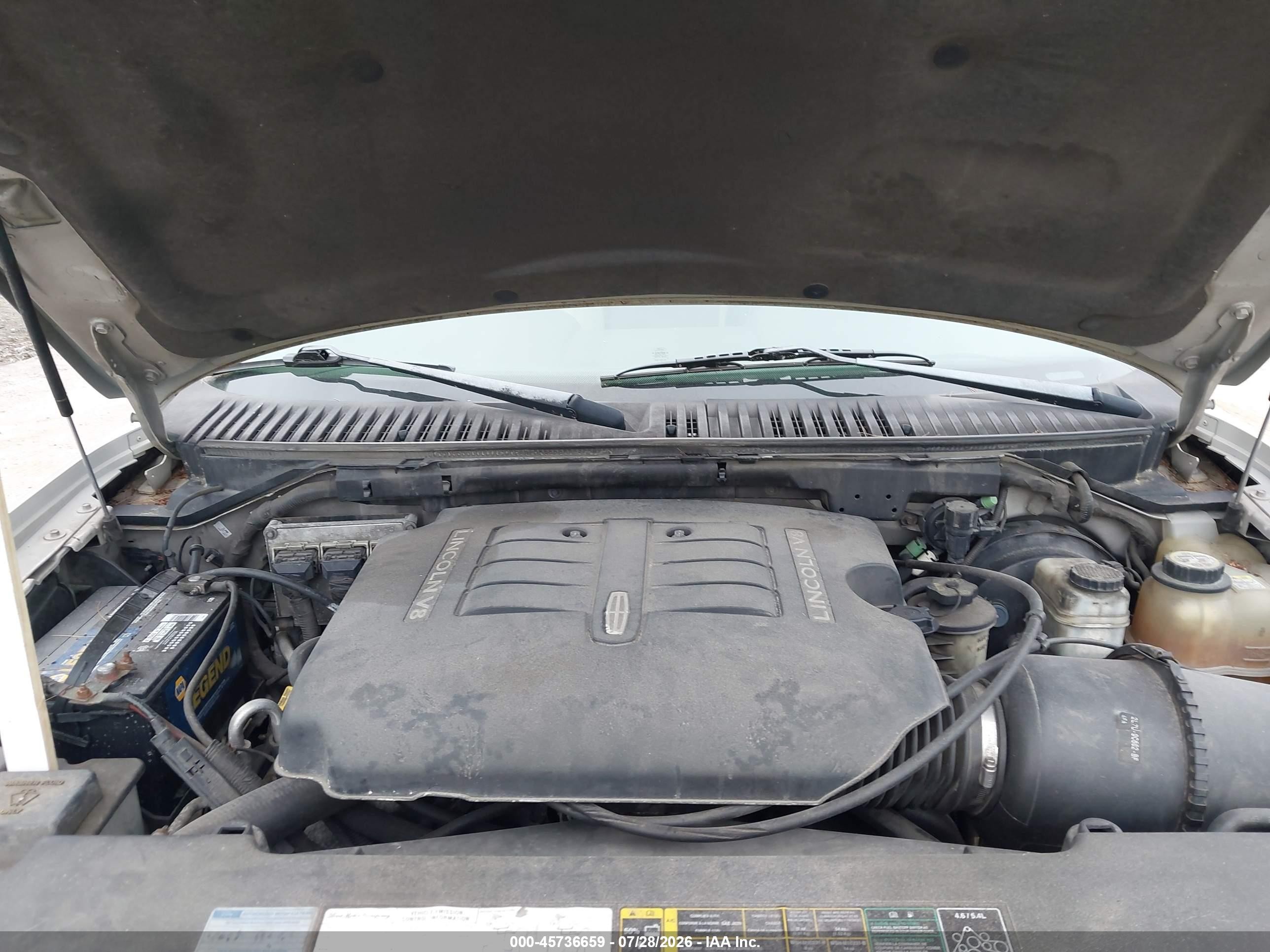 2004 Lincoln Navigator Кремовый vin: 5LMFU27R54LJ40170