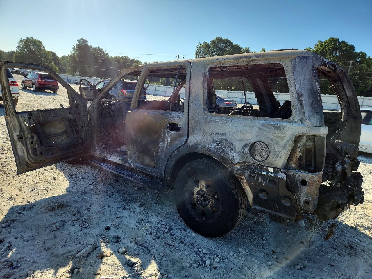 2004 Lincoln Navigator Burn vin: 5LMFU27R54LJ41643