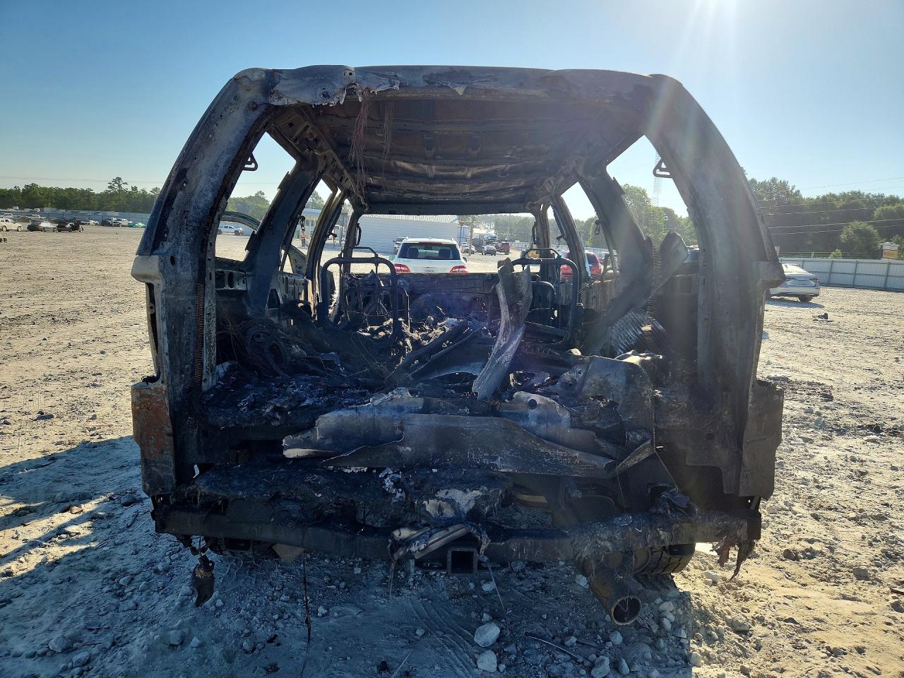 2004 Lincoln Navigator Burn vin: 5LMFU27R54LJ41643