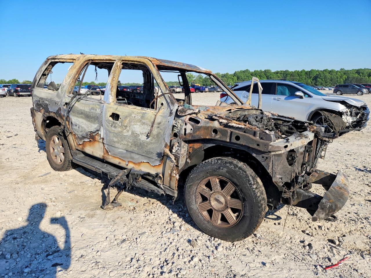 2004 Lincoln Navigator Burn vin: 5LMFU27R54LJ41643