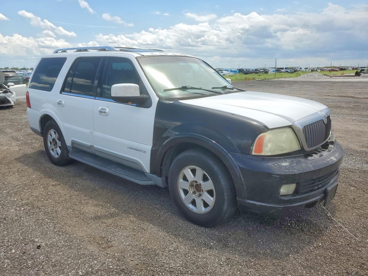 2003 Lincoln Navigator White vin: 5LMFU27R73LJ12756