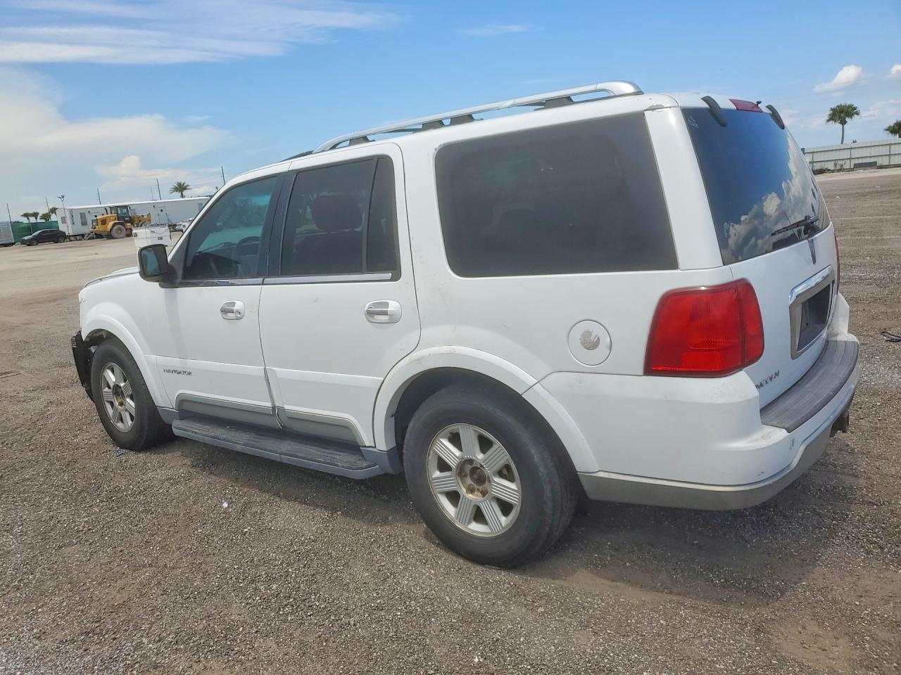 2003 Lincoln Navigator White vin: 5LMFU27R73LJ12756
