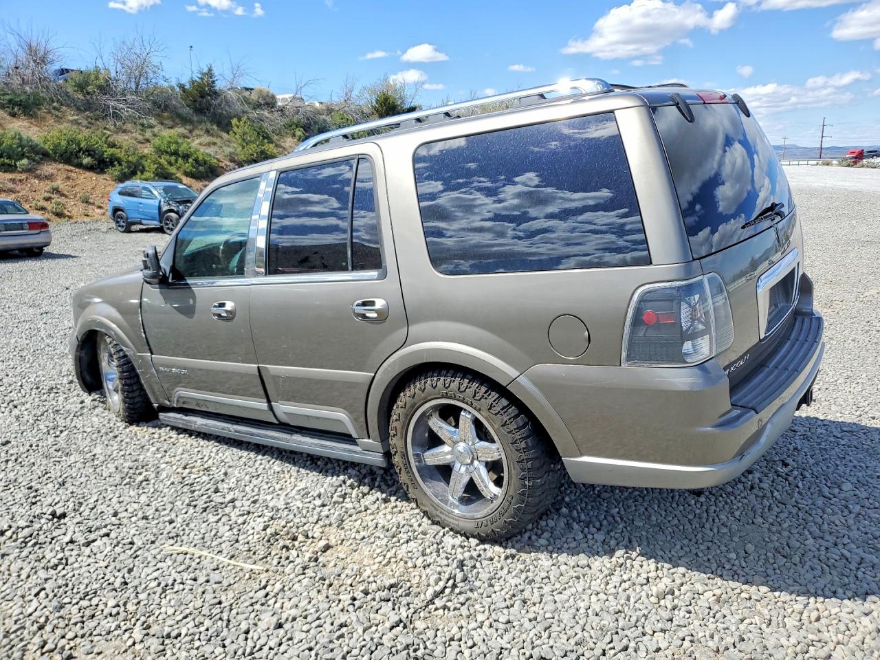 2003 Lincoln Navigator Gold vin: 5LMFU27R73LJ28505