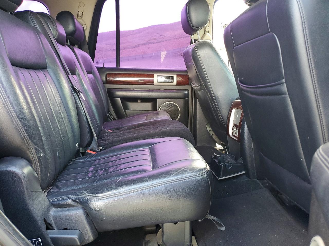 2003 Lincoln Navigator Gold vin: 5LMFU27R73LJ28505