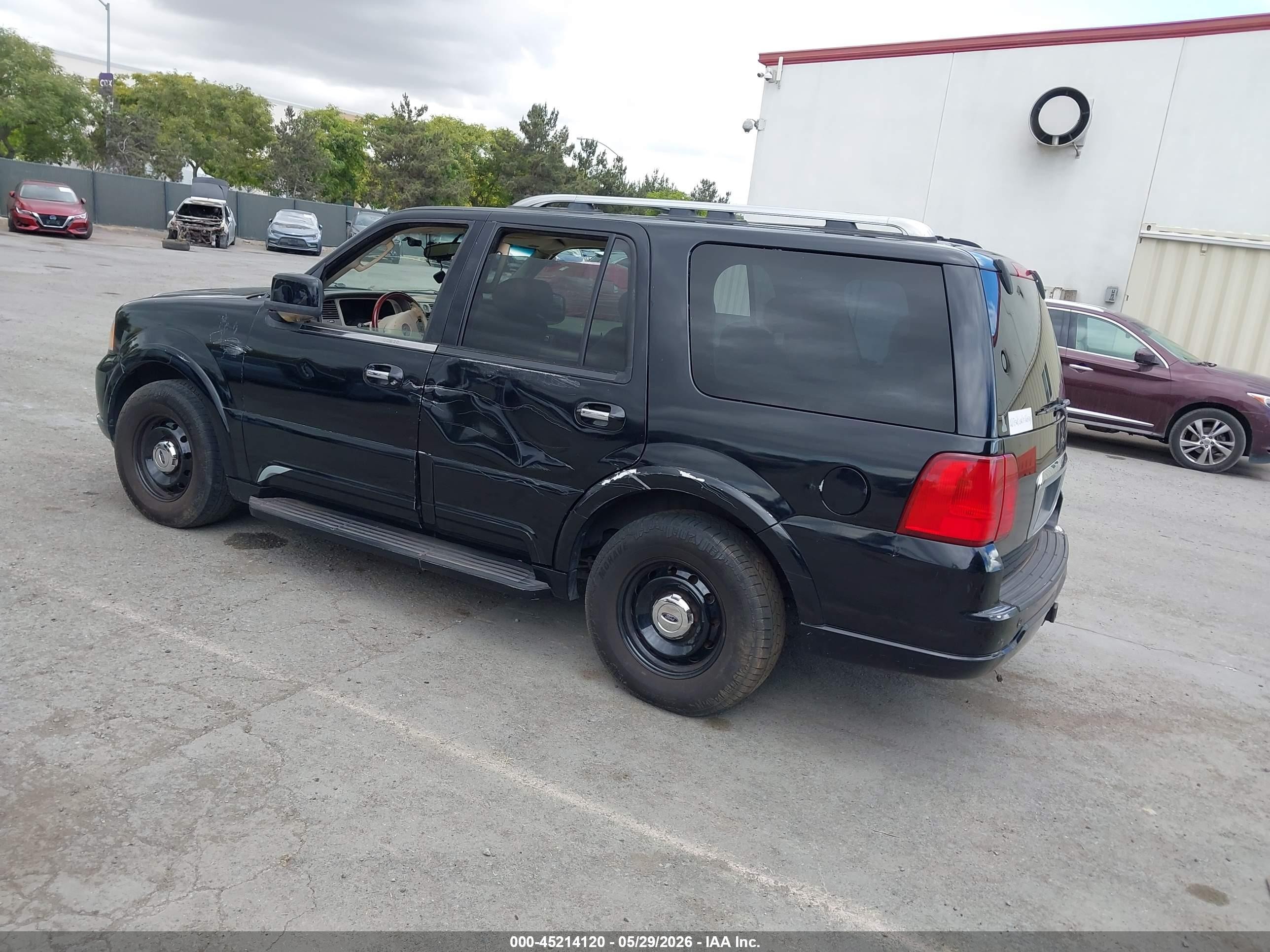 2004 Lincoln Navigator   Black vin: 5LMFU27R74LJ26965