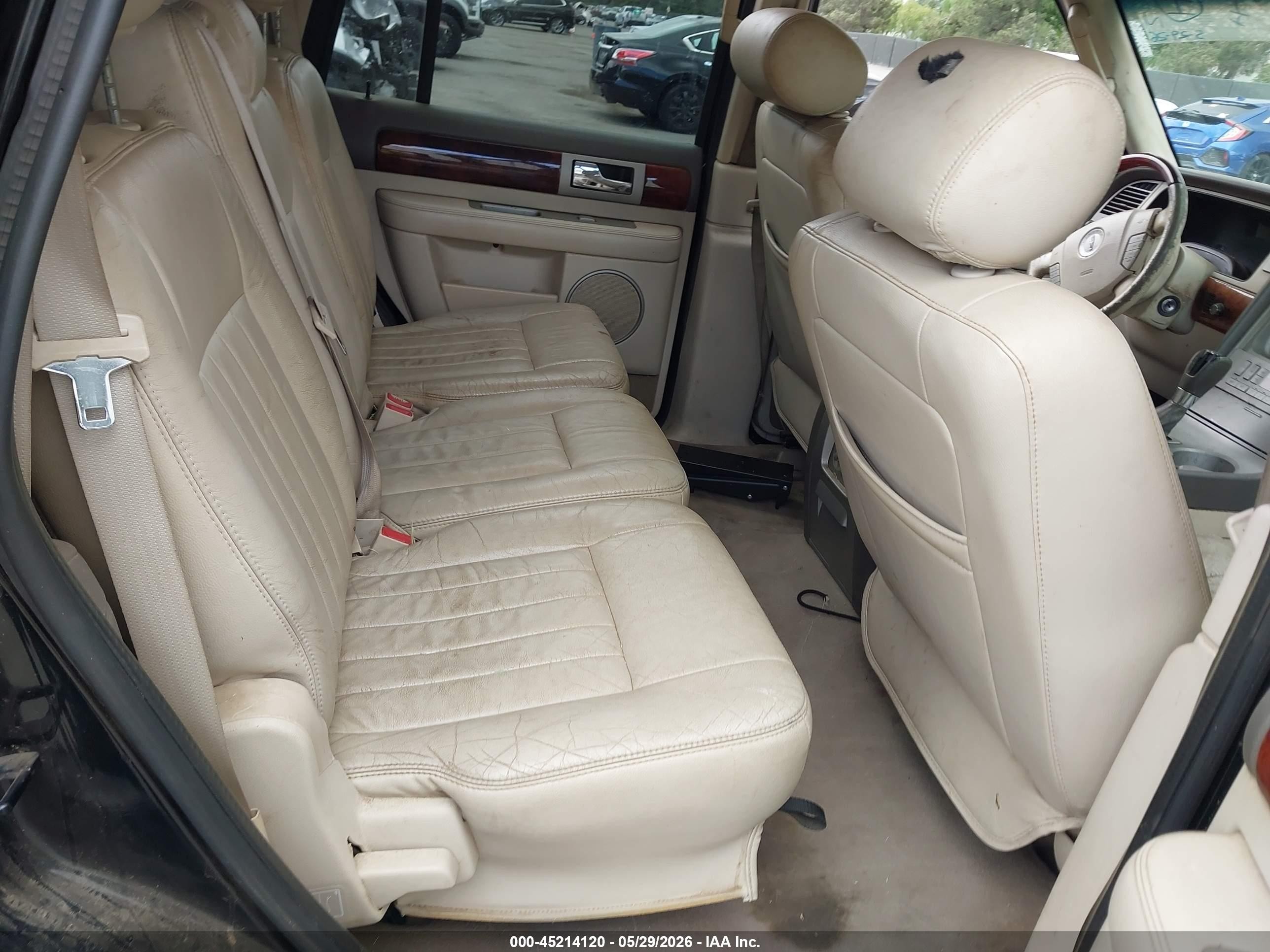 2004 Lincoln Navigator   Black vin: 5LMFU27R74LJ26965
