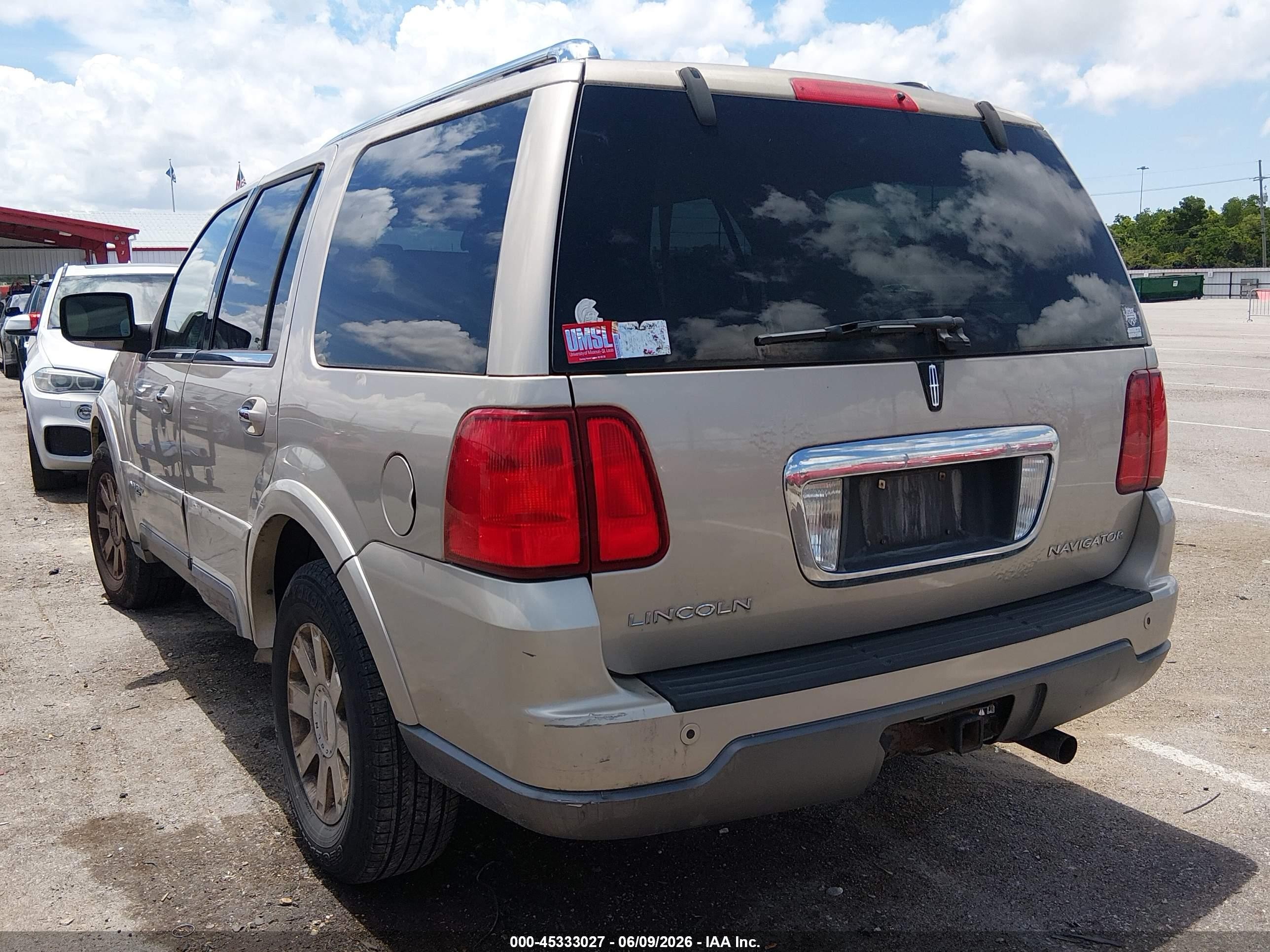 2004 Lincoln Navigator   Beige vin: 5LMFU27R74LJ31518