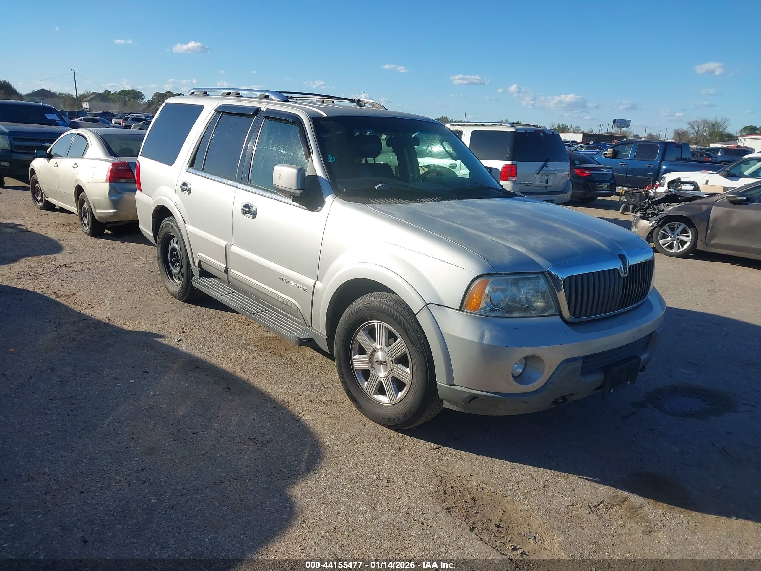 2003 Lincoln Navigator   Silver vin: 5LMFU27R83LJ45216