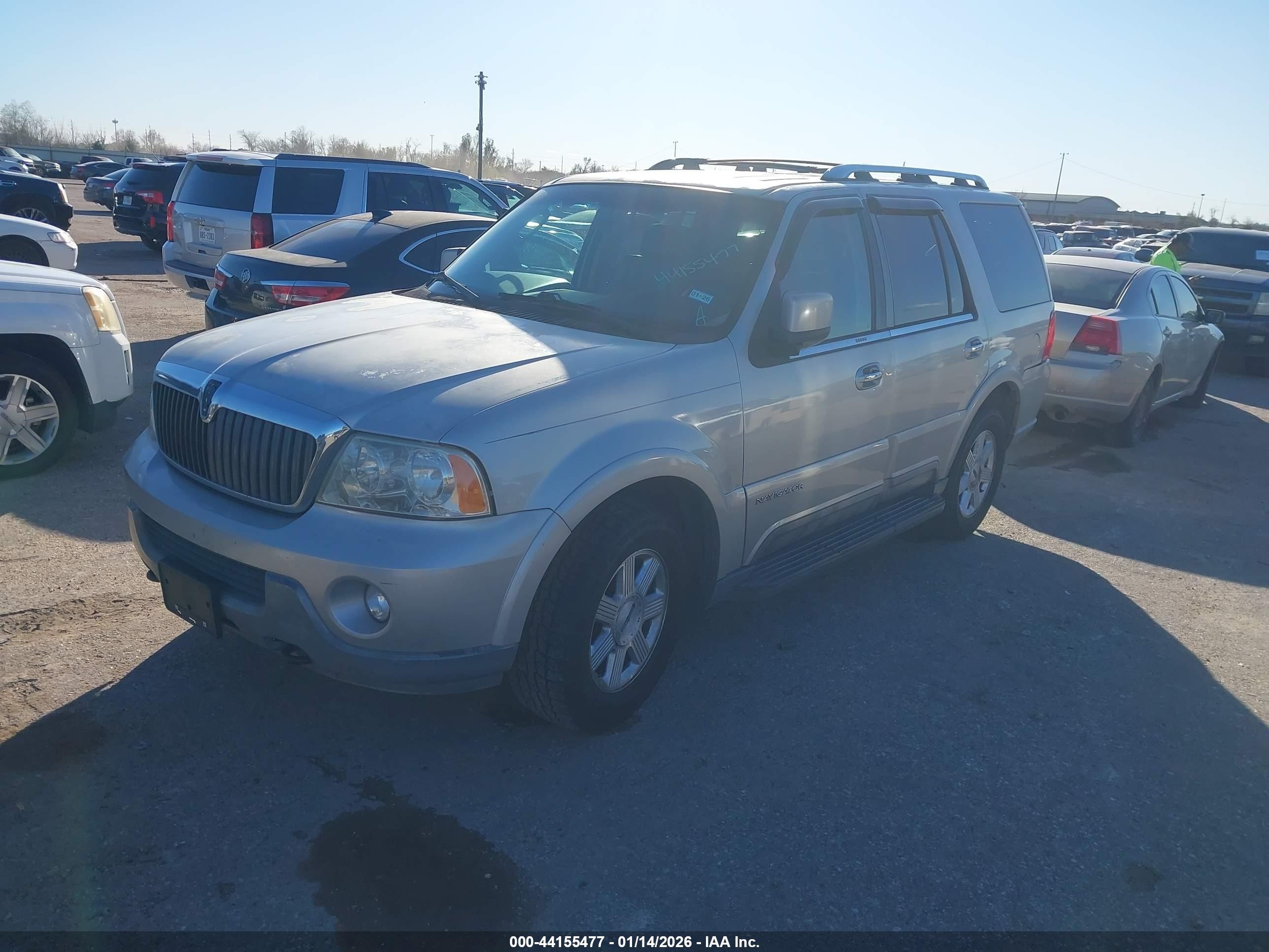 2003 Lincoln Navigator   Silver vin: 5LMFU27R83LJ45216