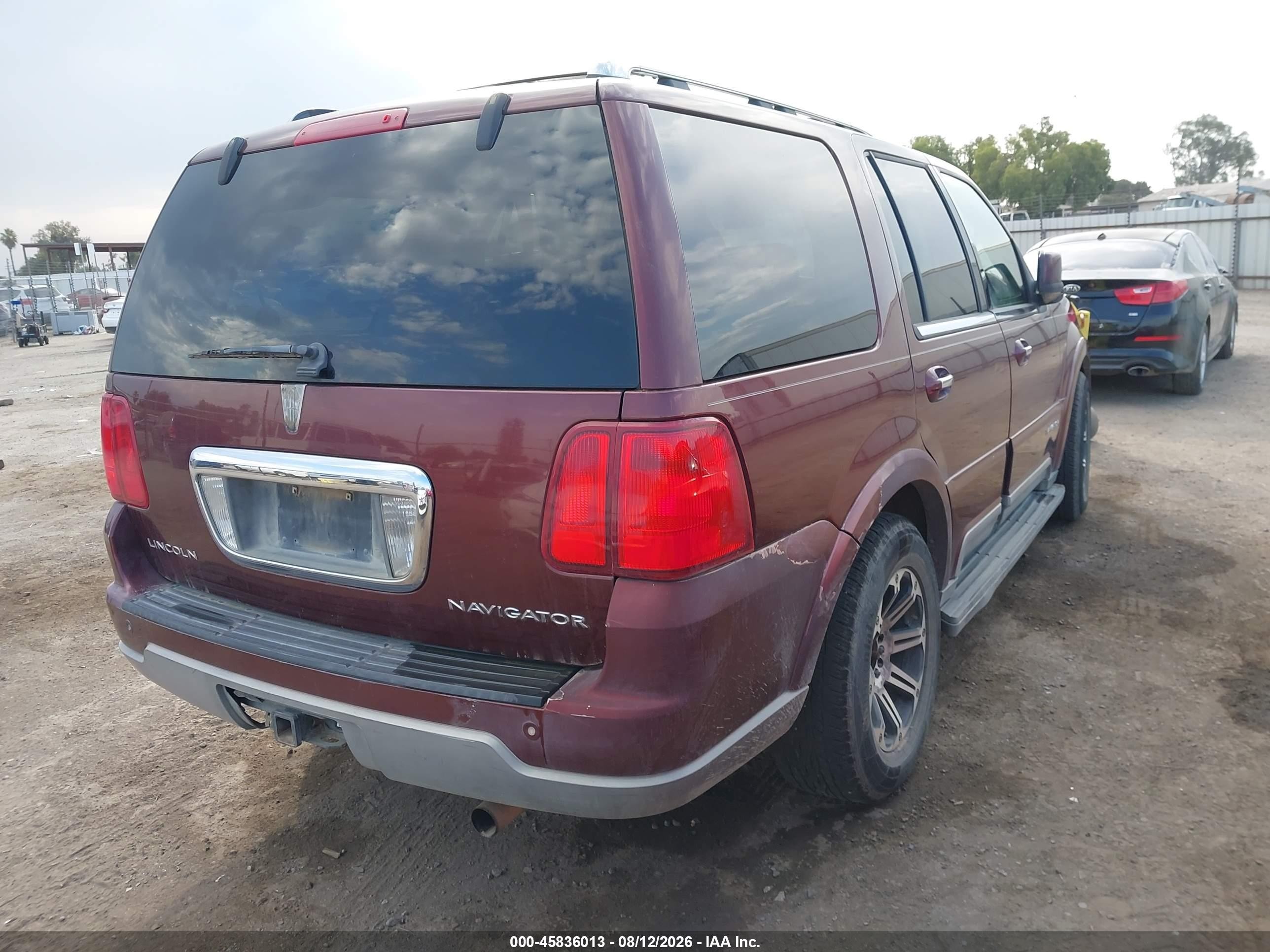 2003 Lincoln Navigator   Burgundy vin: 5LMFU27RX3LJ23931