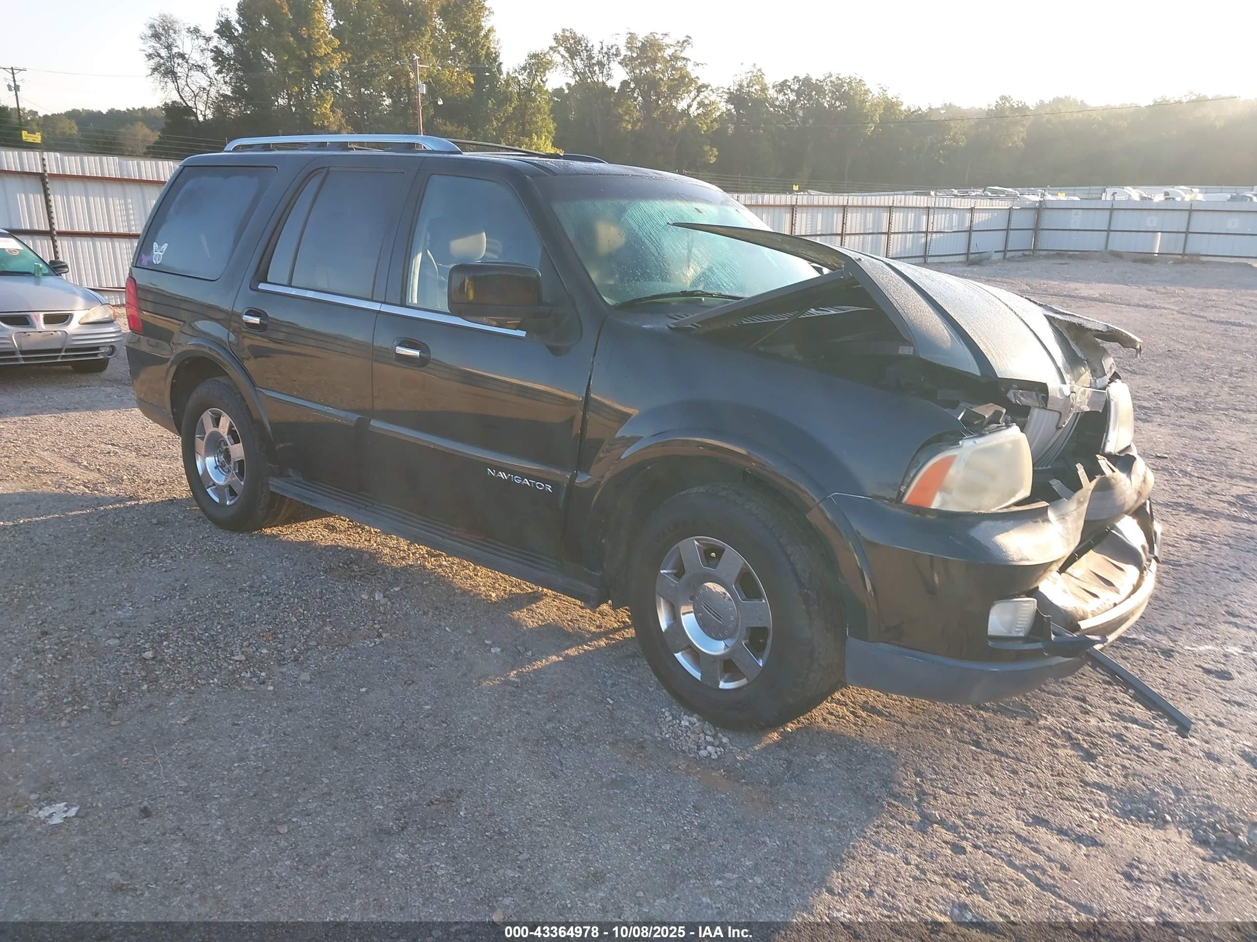 2005 Lincoln Navigator   Черный vin: 5LMFU28515LJ12511
