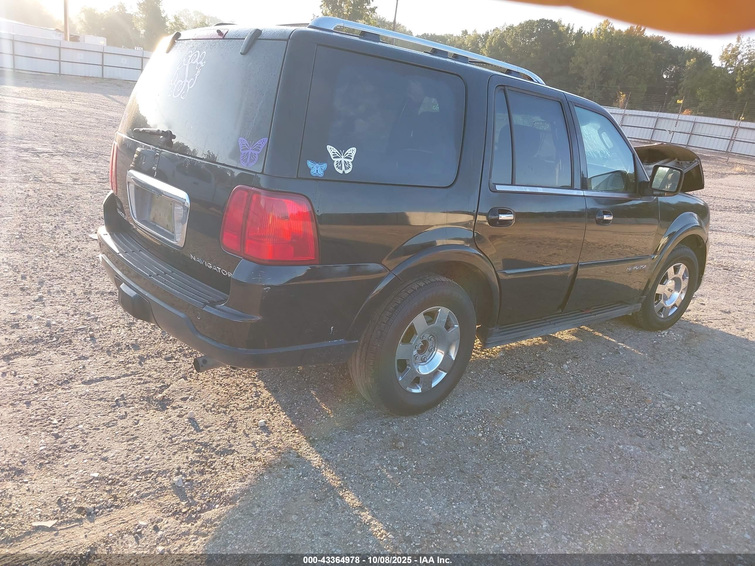 2005 Lincoln Navigator   Black vin: 5LMFU28515LJ12511