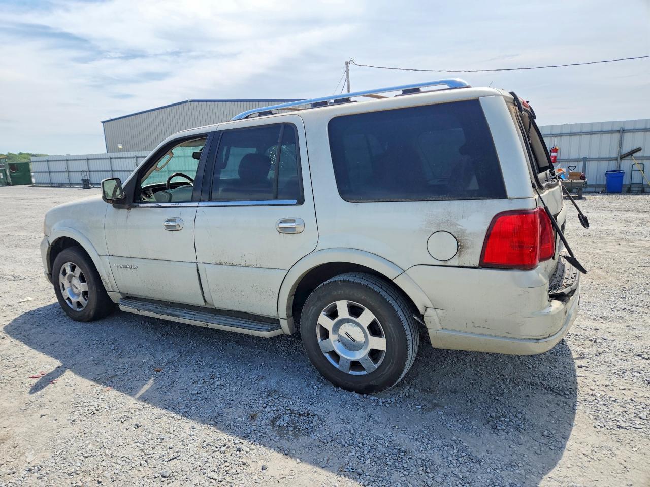 2005 Lincoln Navigator Кремовый vin: 5LMFU28515LJ14761