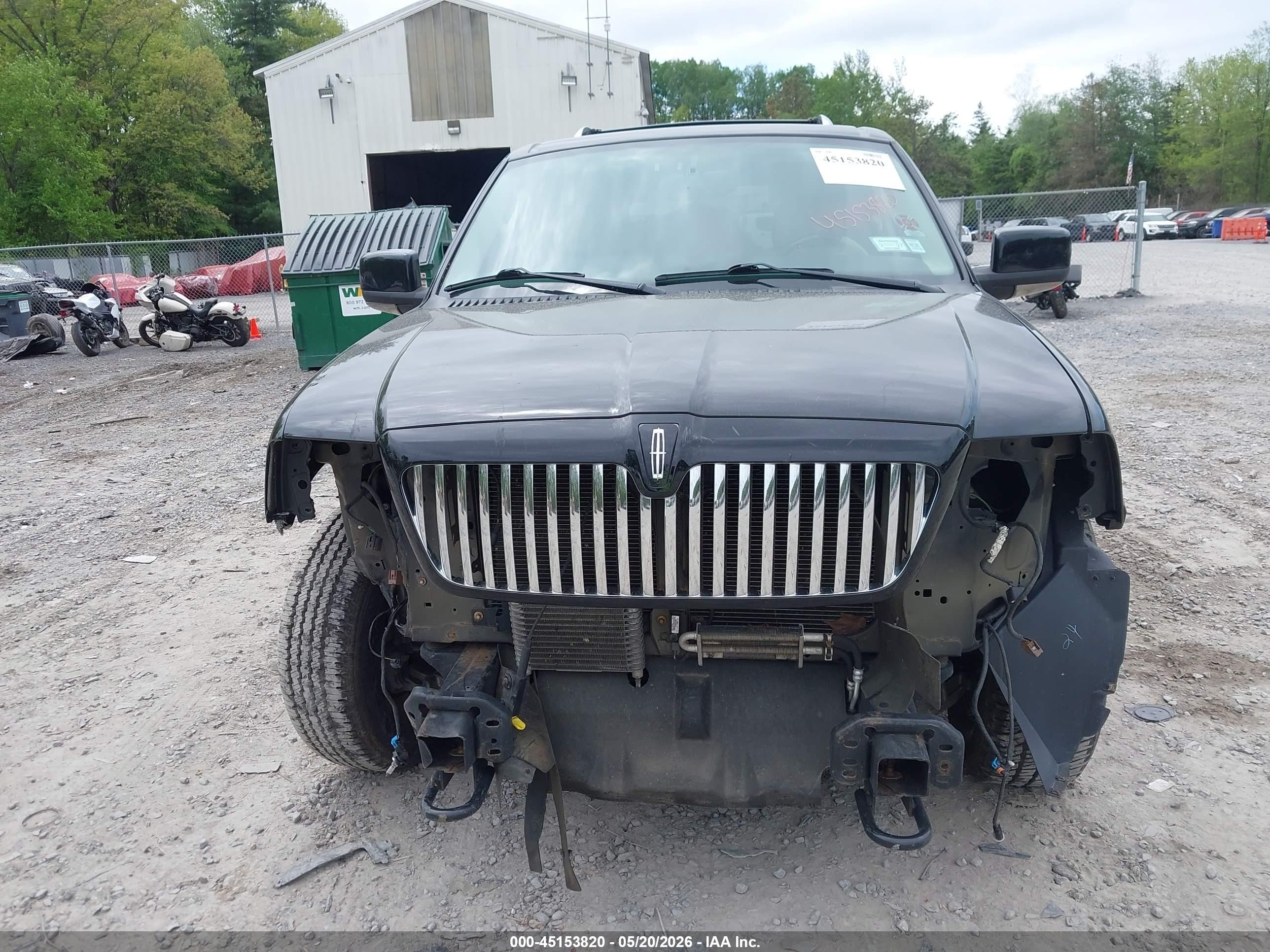 2005 Lincoln Navigator   Black vin: 5LMFU28515LJ20978
