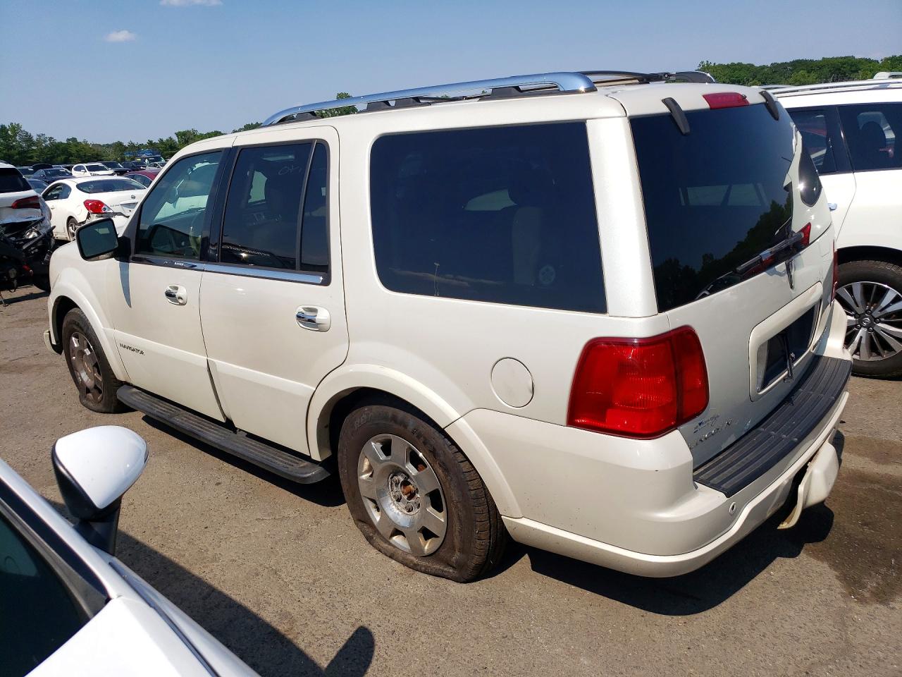2006 Lincoln Navigator Белый vin: 5LMFU28516LJ01235