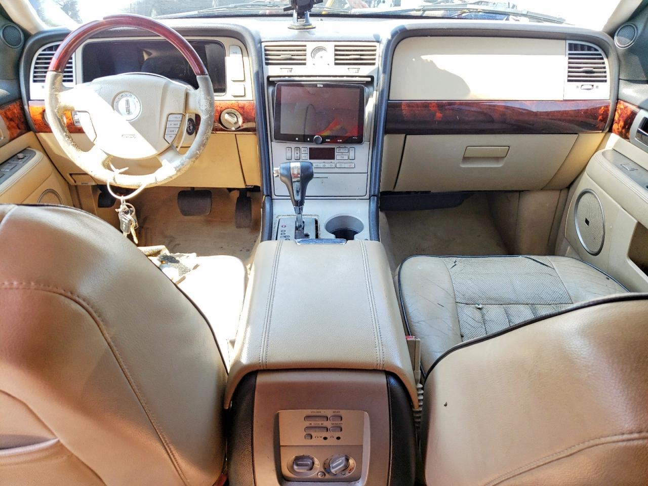 2006 Lincoln Navigator Белый vin: 5LMFU28516LJ01235
