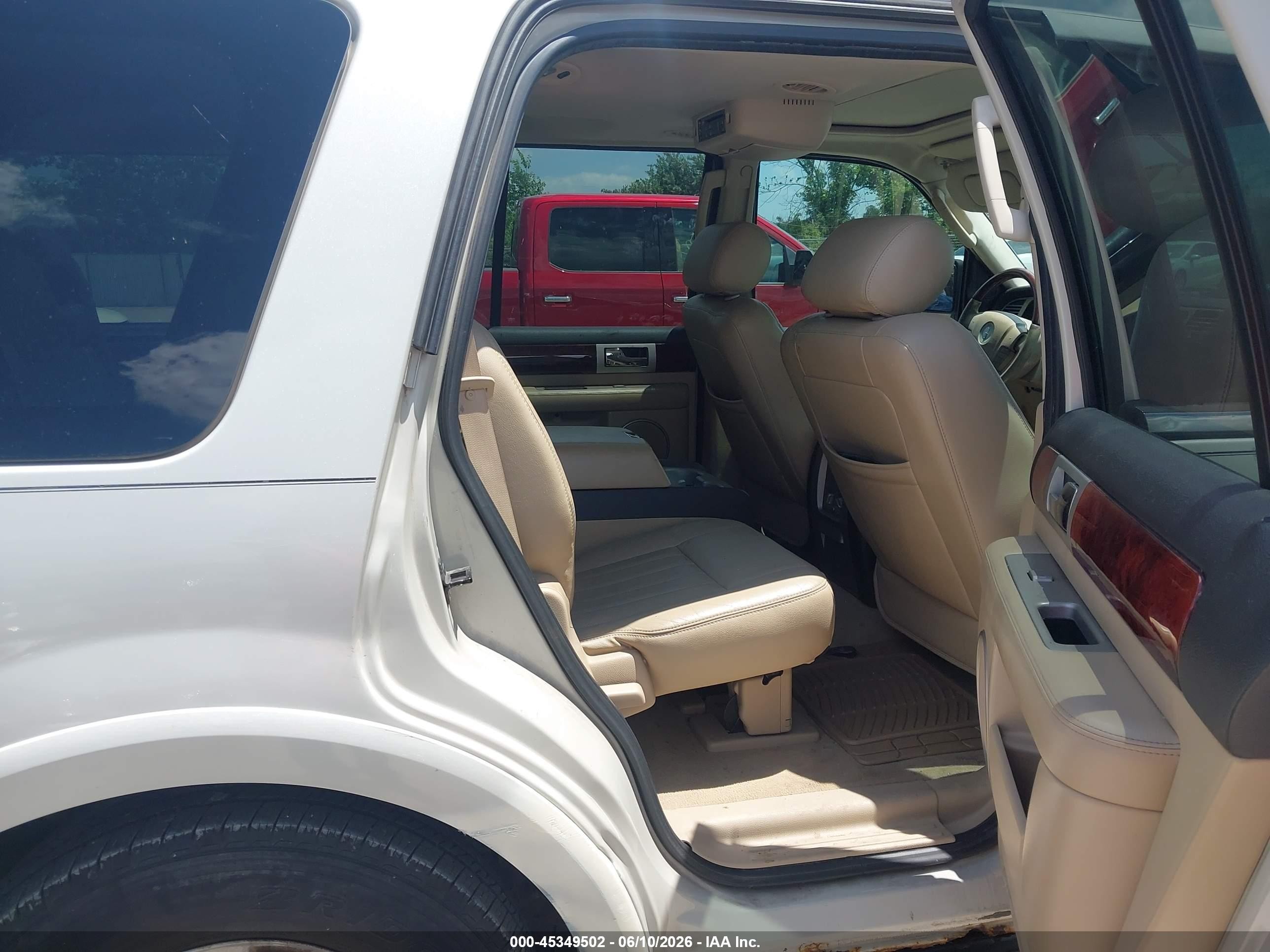 2006 Lincoln Navigator Luxury/ultimate Белый vin: 5LMFU28516LJ06144