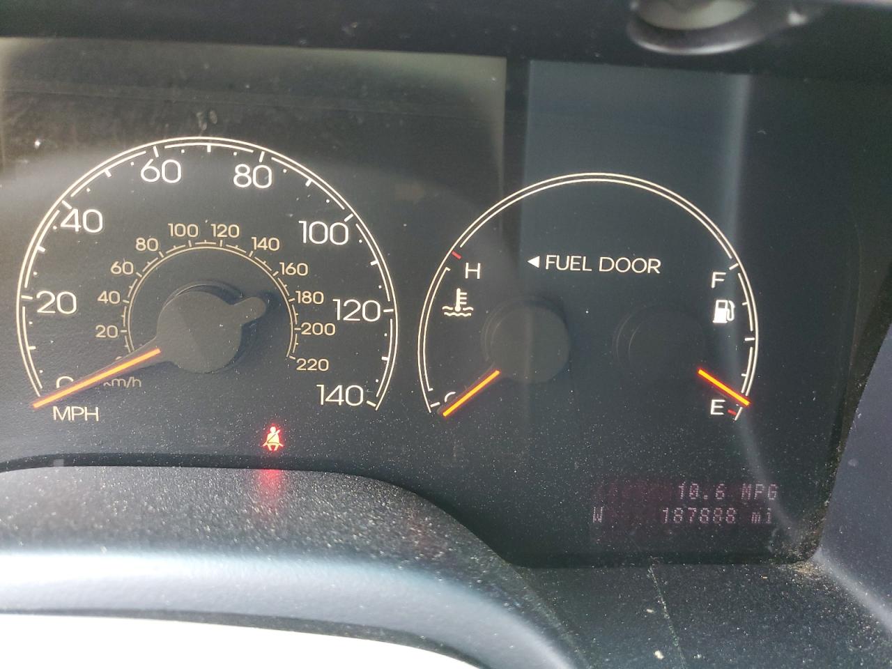 2005 Lincoln Navigator Beige vin: 5LMFU28525LJ21993