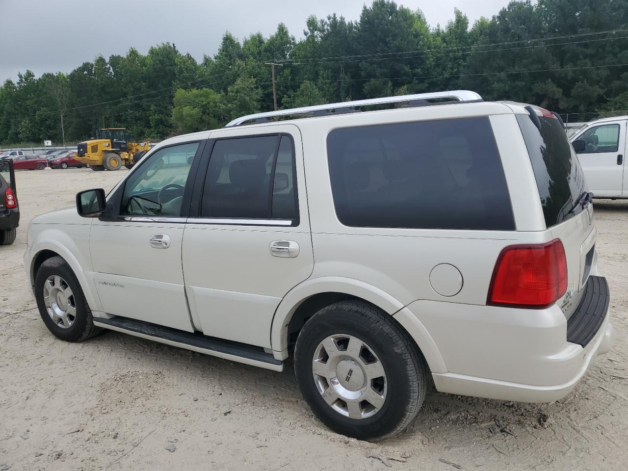 2005 Lincoln Navigator Beige vin: 5LMFU28525LJ21993