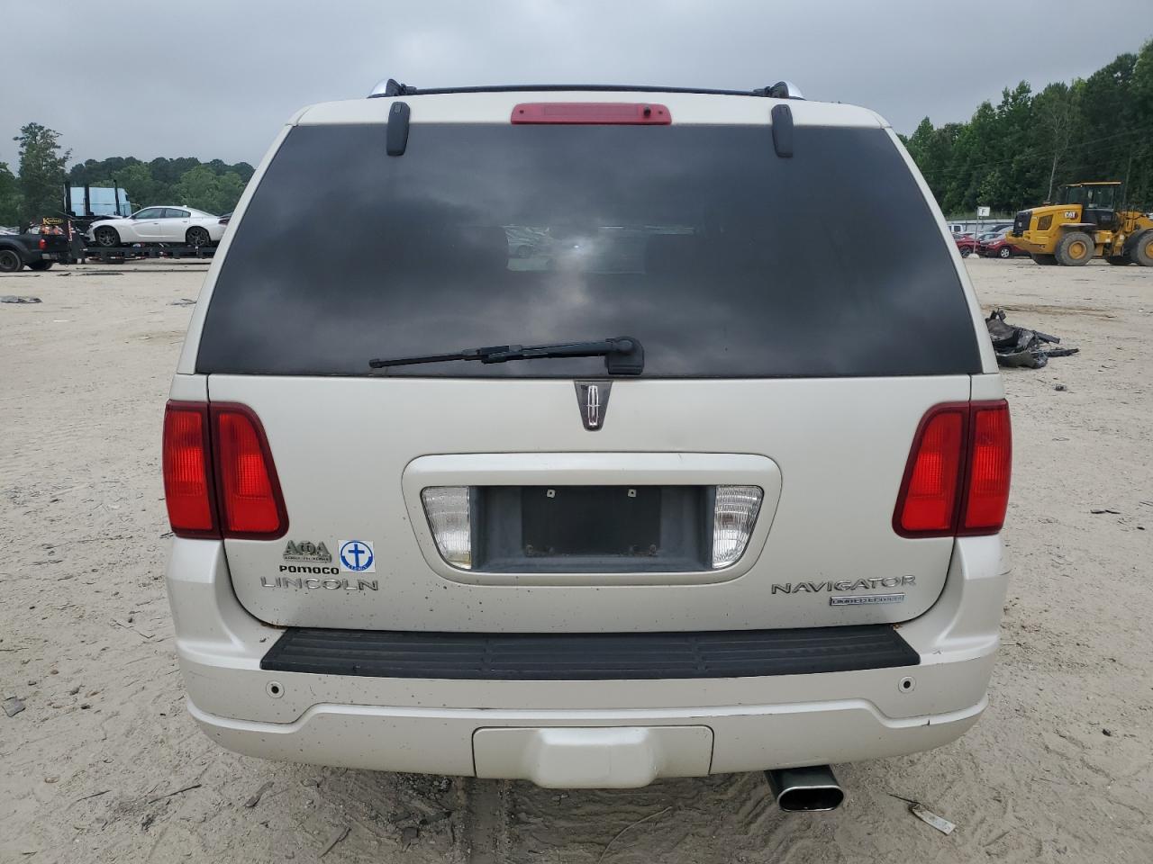 2005 Lincoln Navigator Beige vin: 5LMFU28525LJ21993
