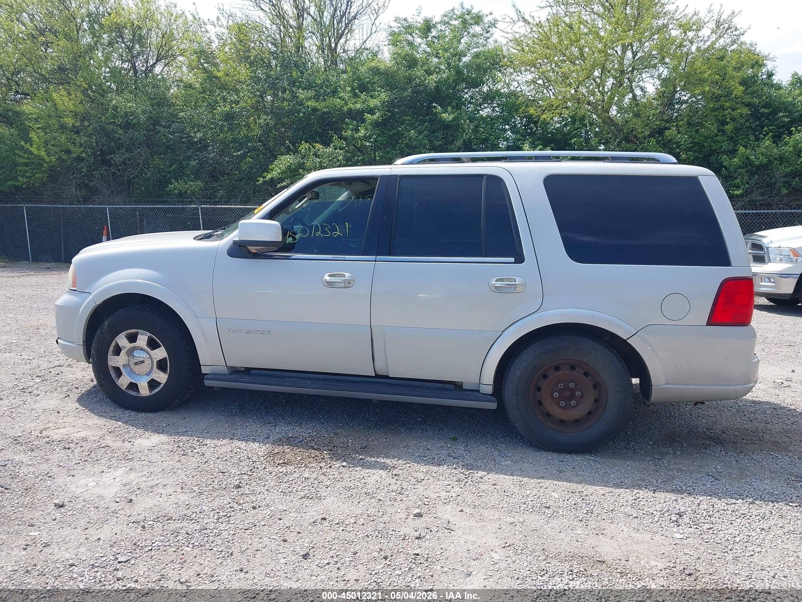 2006 Lincoln Navigator Luxury/ultimate Серебряный vin: 5LMFU28526LJ04662