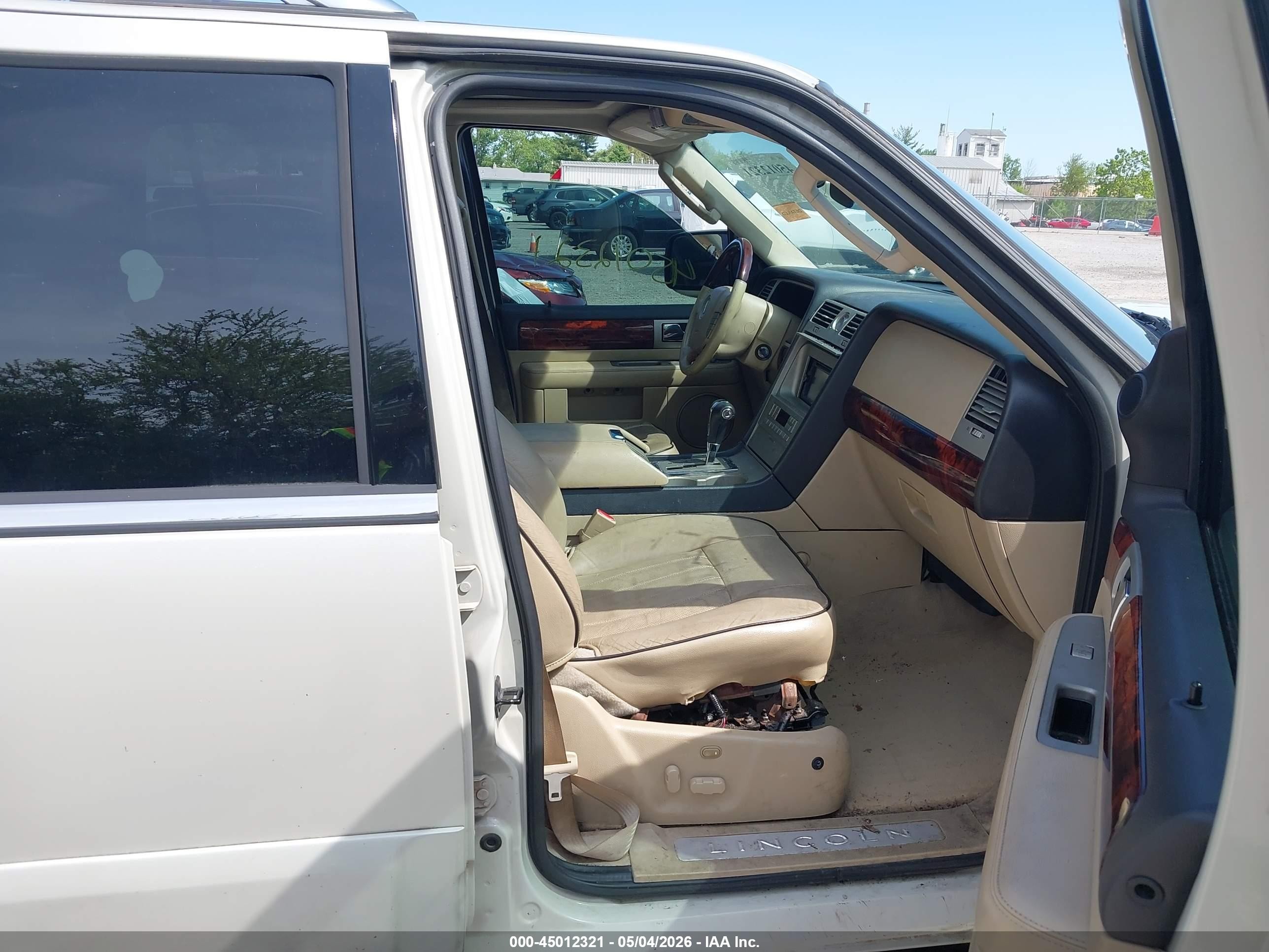 2006 Lincoln Navigator Luxury/ultimate Серебряный vin: 5LMFU28526LJ04662