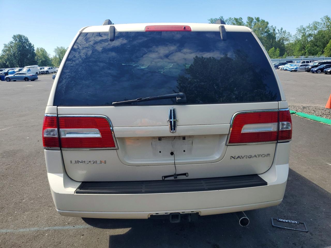 2007 Lincoln Navigator White vin: 5LMFU28527LJ17106