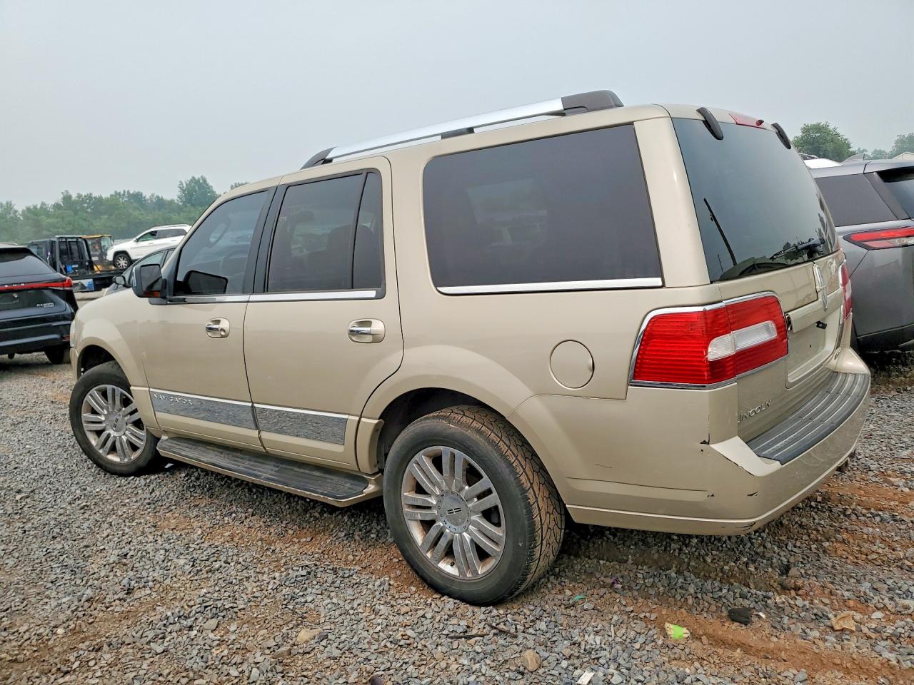2008 Lincoln Navigator Желто-коричневый vin: 5LMFU28528LJ06107
