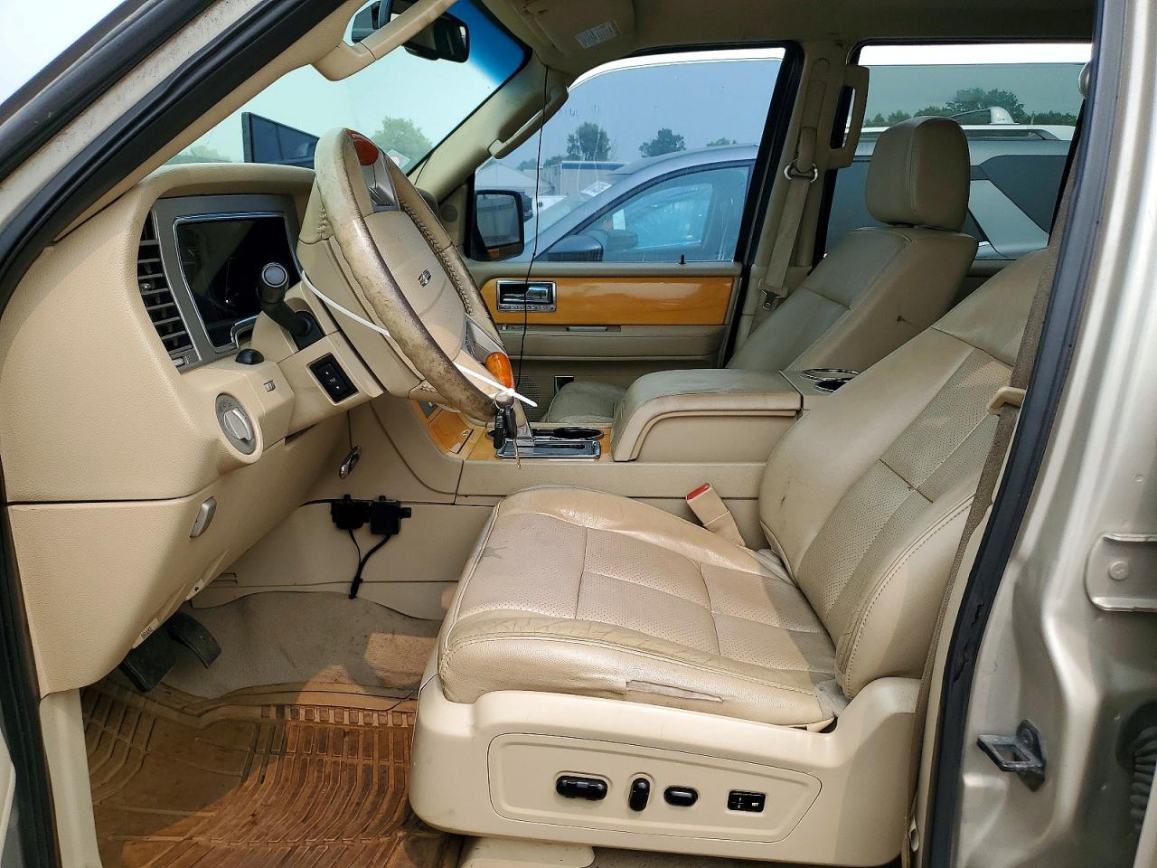 2008 Lincoln Navigator Желто-коричневый vin: 5LMFU28528LJ06107
