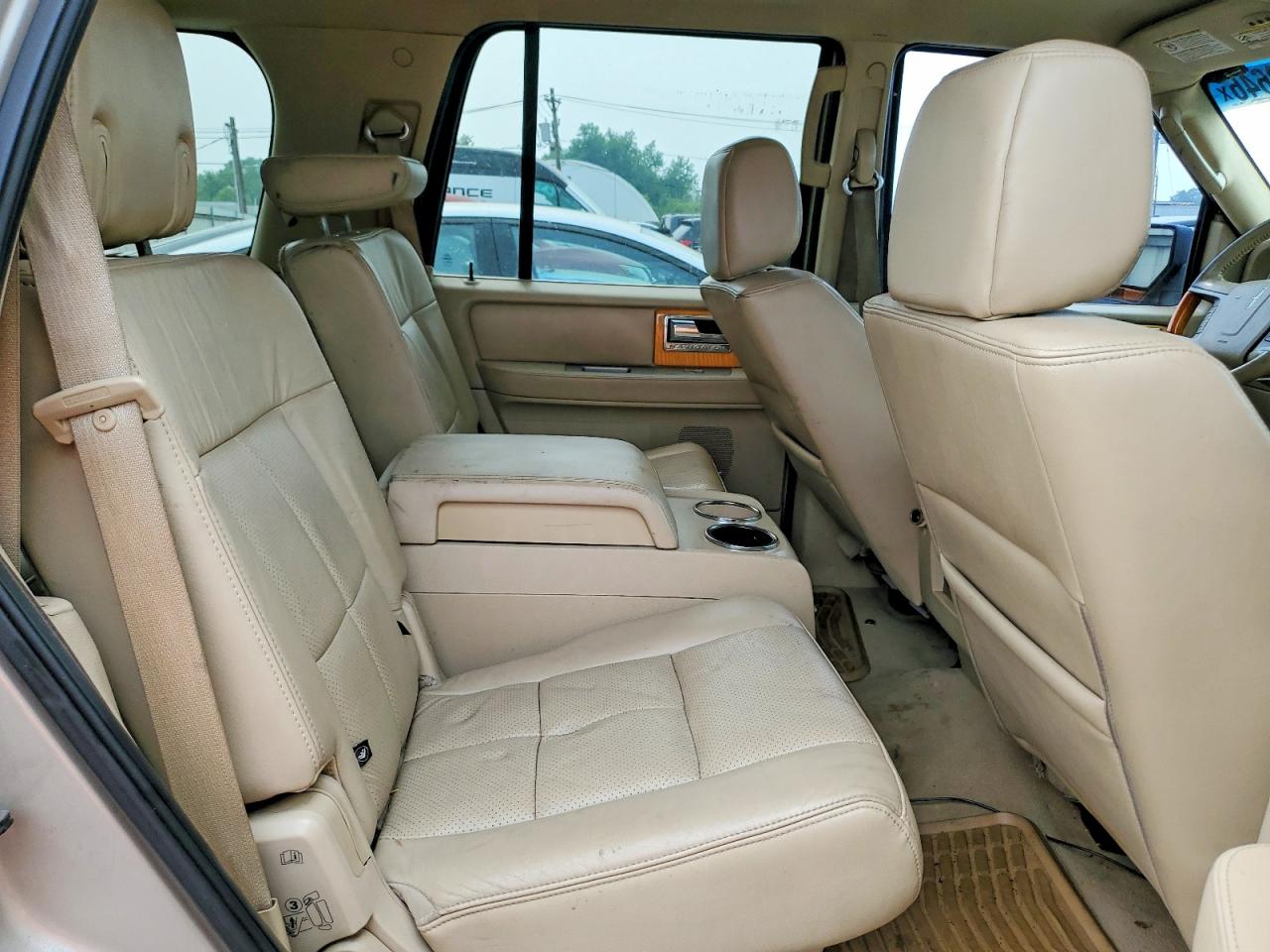 2008 Lincoln Navigator Желто-коричневый vin: 5LMFU28528LJ06107