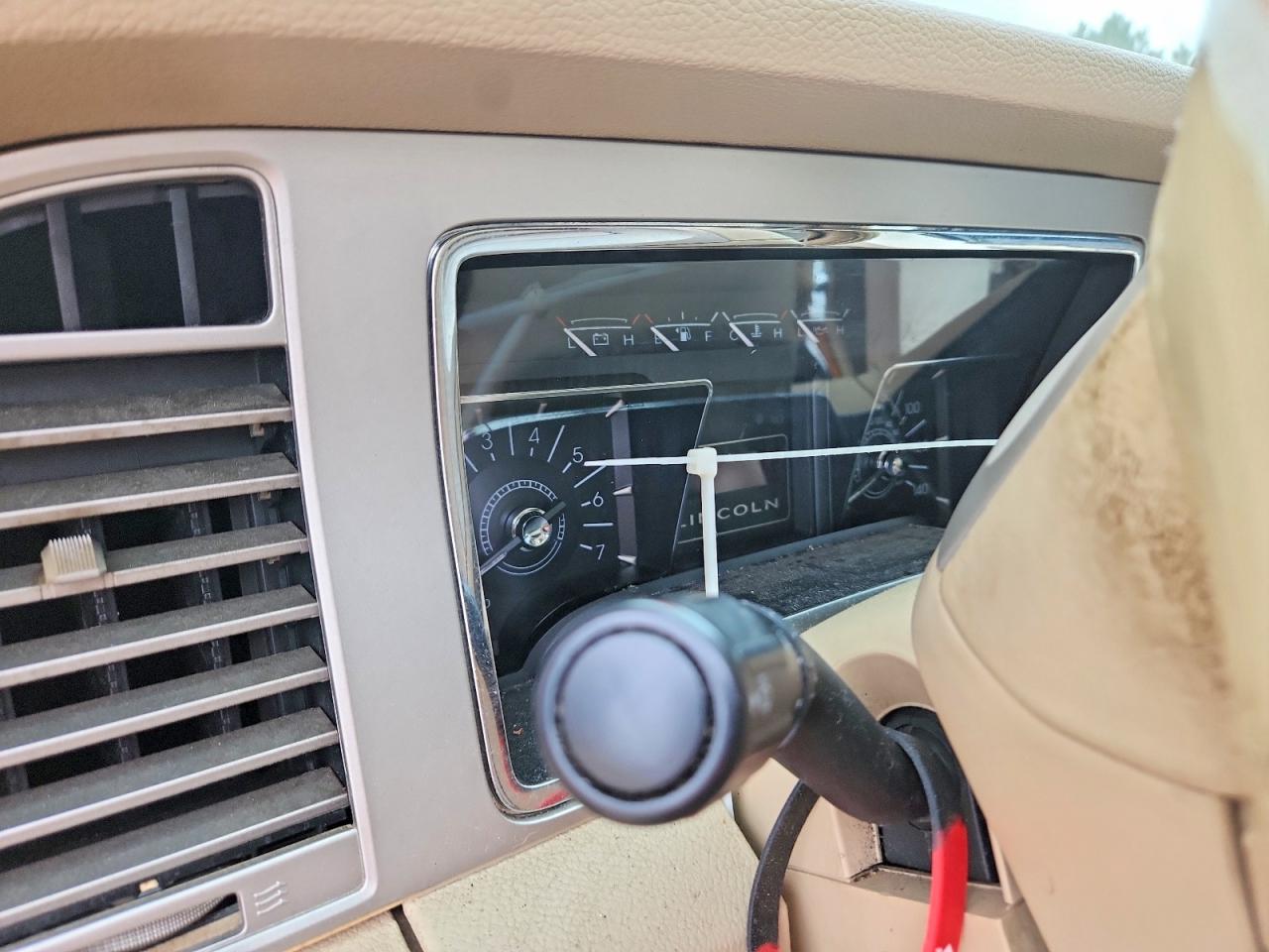 2008 Lincoln Navigator Кремовый vin: 5LMFU28528LJ14773
