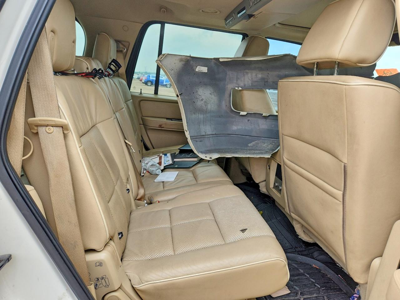 2008 Lincoln Navigator Кремовый vin: 5LMFU28528LJ14773