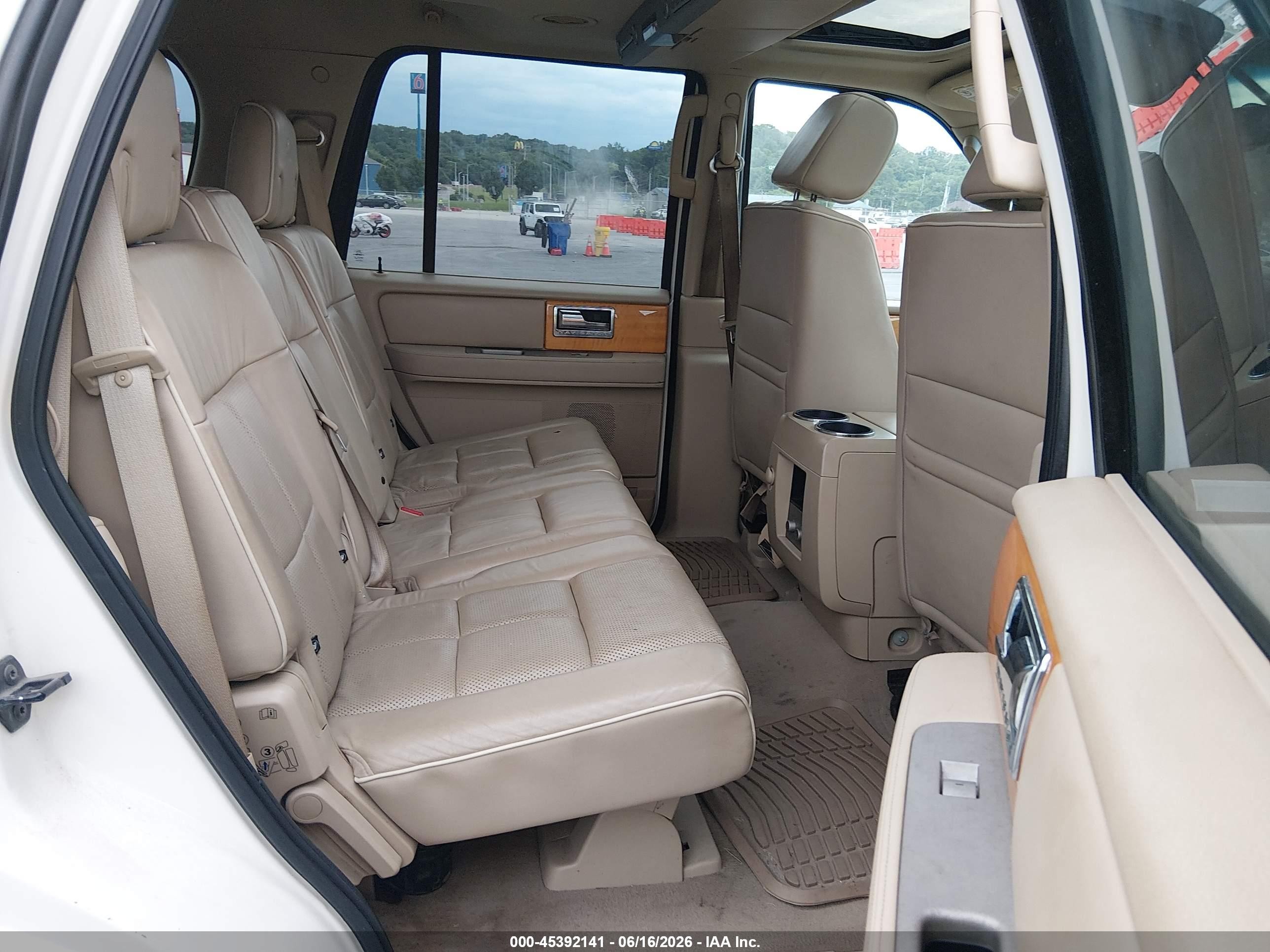 2007 Lincoln Navigator Ultimate Желто-коричневый vin: 5LMFU28547LJ13591
