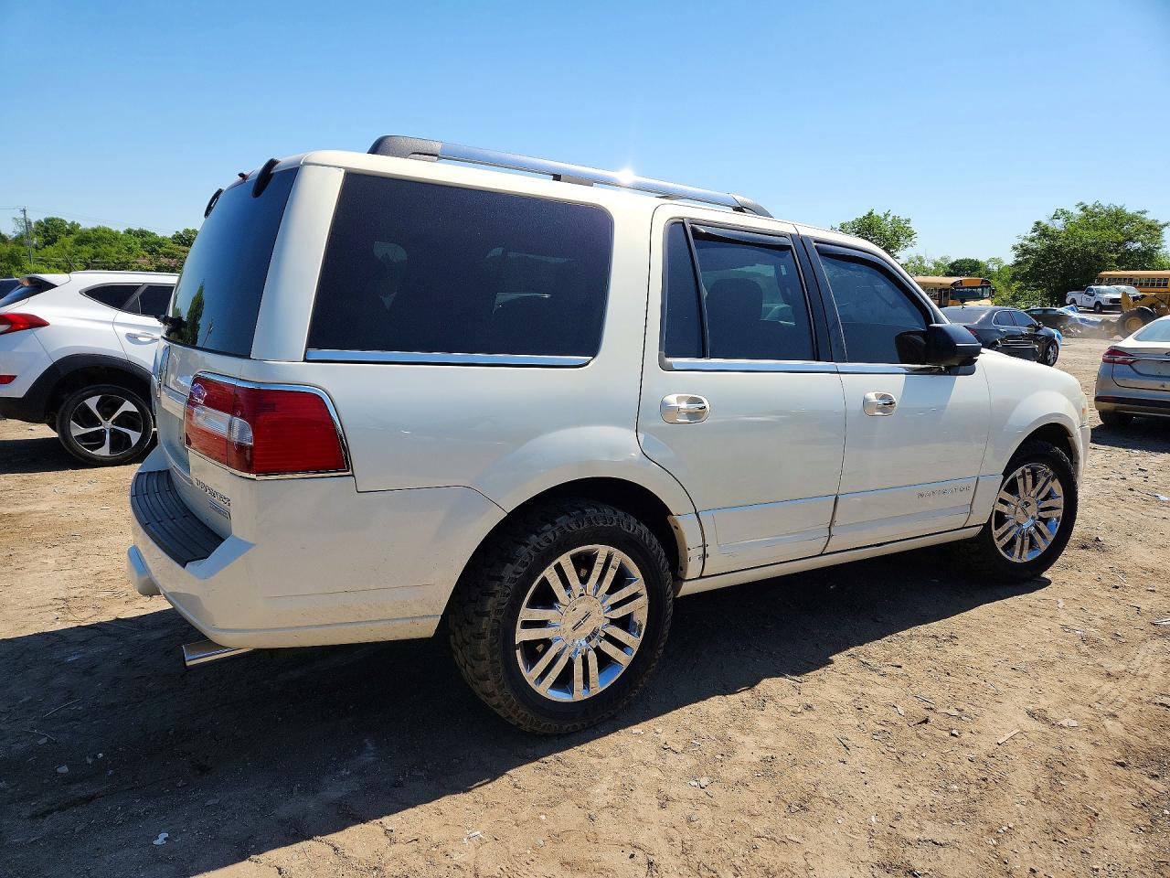 2008 Lincoln Navigator White vin: 5LMFU28548LJ07338