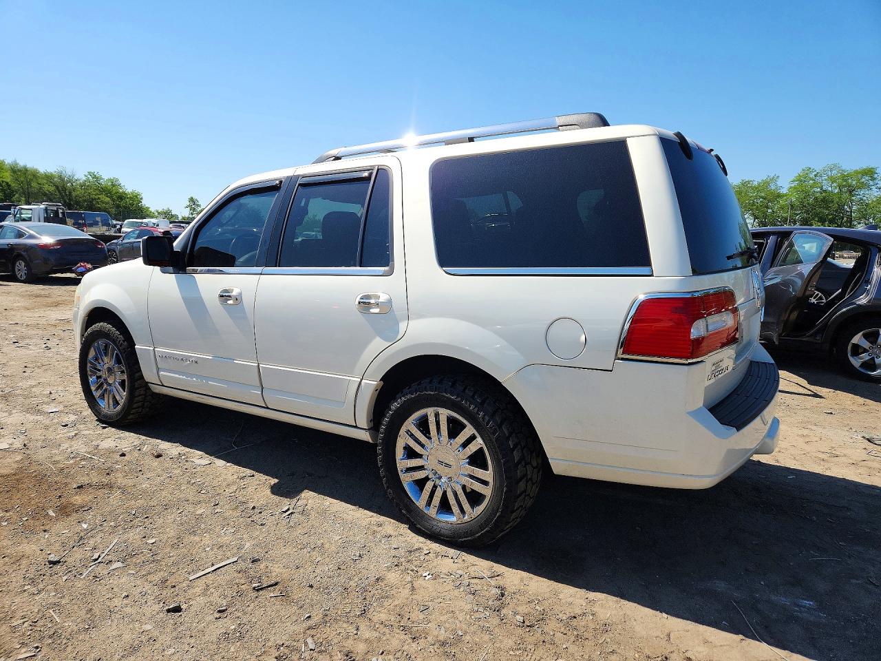 2008 Lincoln Navigator White vin: 5LMFU28548LJ07338