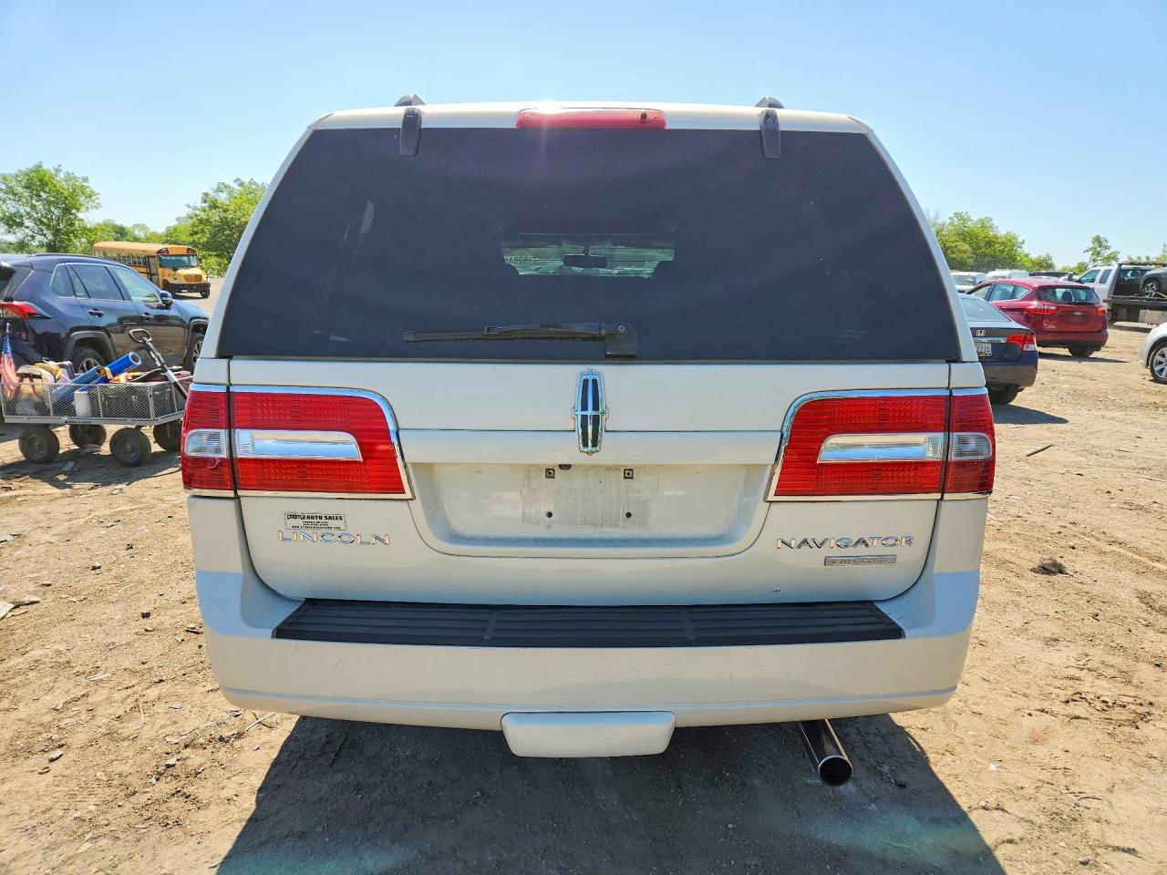 2008 Lincoln Navigator White vin: 5LMFU28548LJ07338