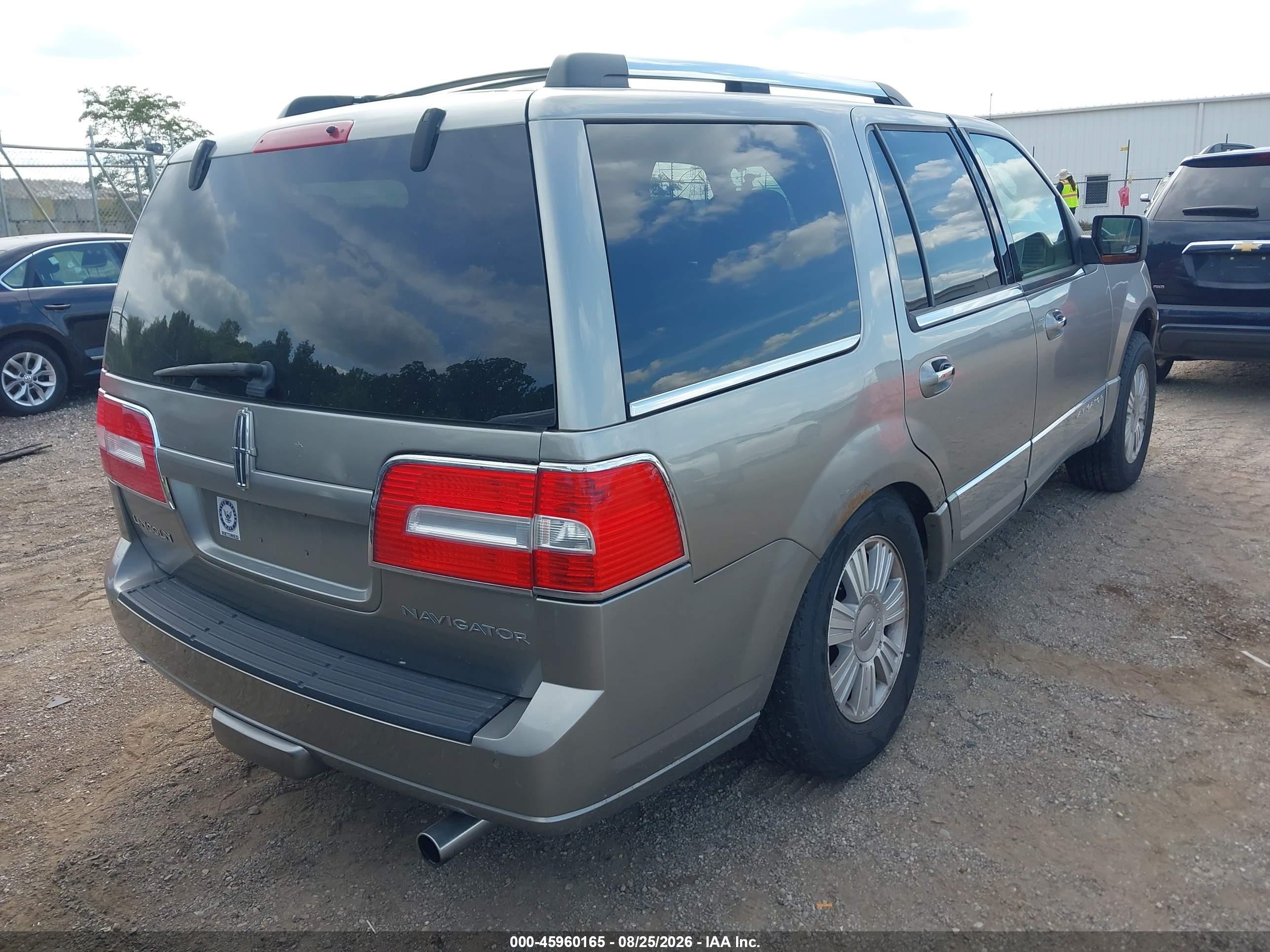 2009 Lincoln Navigator   Tan vin: 5LMFU28549LJ01167