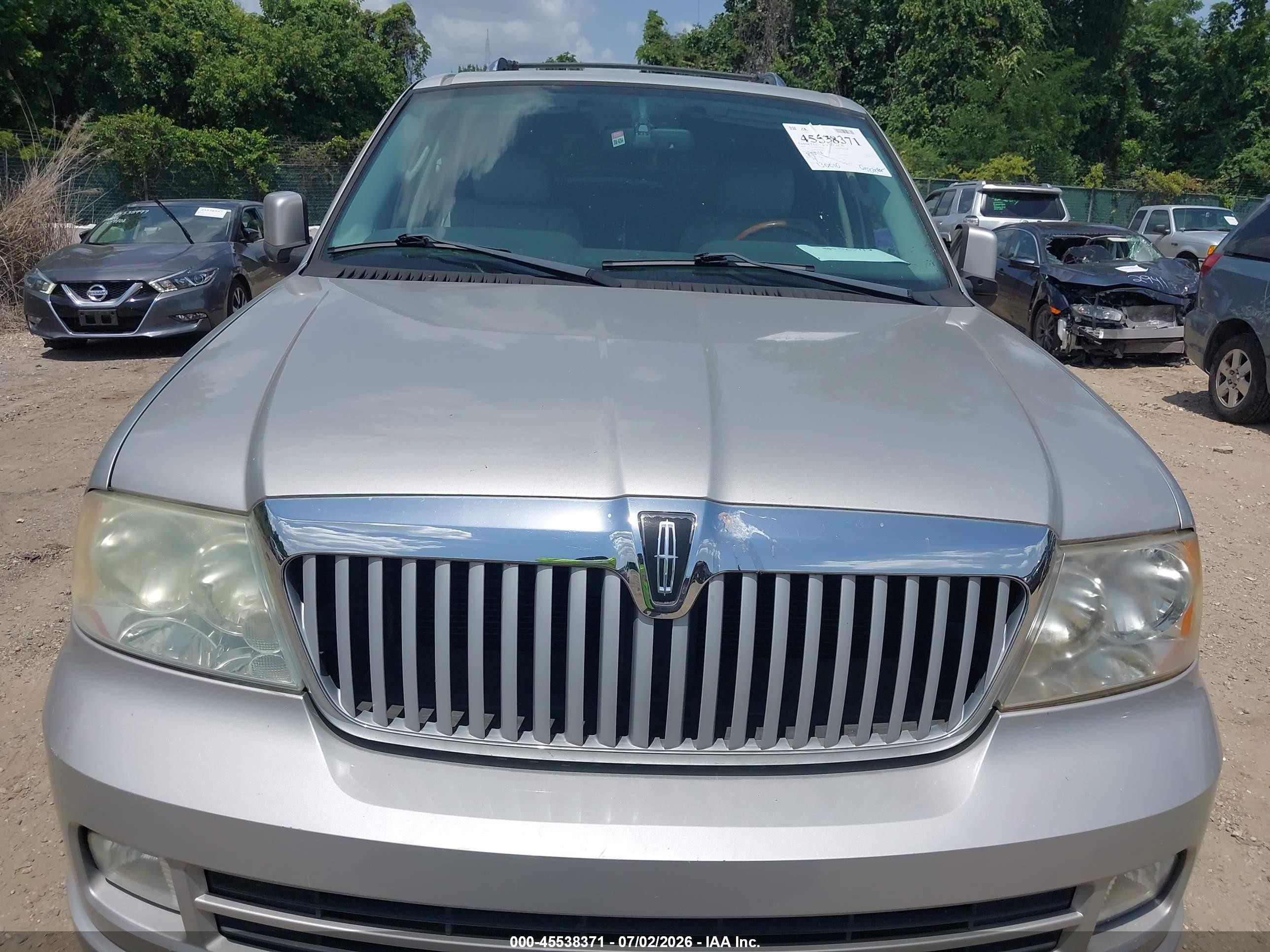 2006 Lincoln Navigator Luxury/ultimate Серебряный vin: 5LMFU28556LJ26655