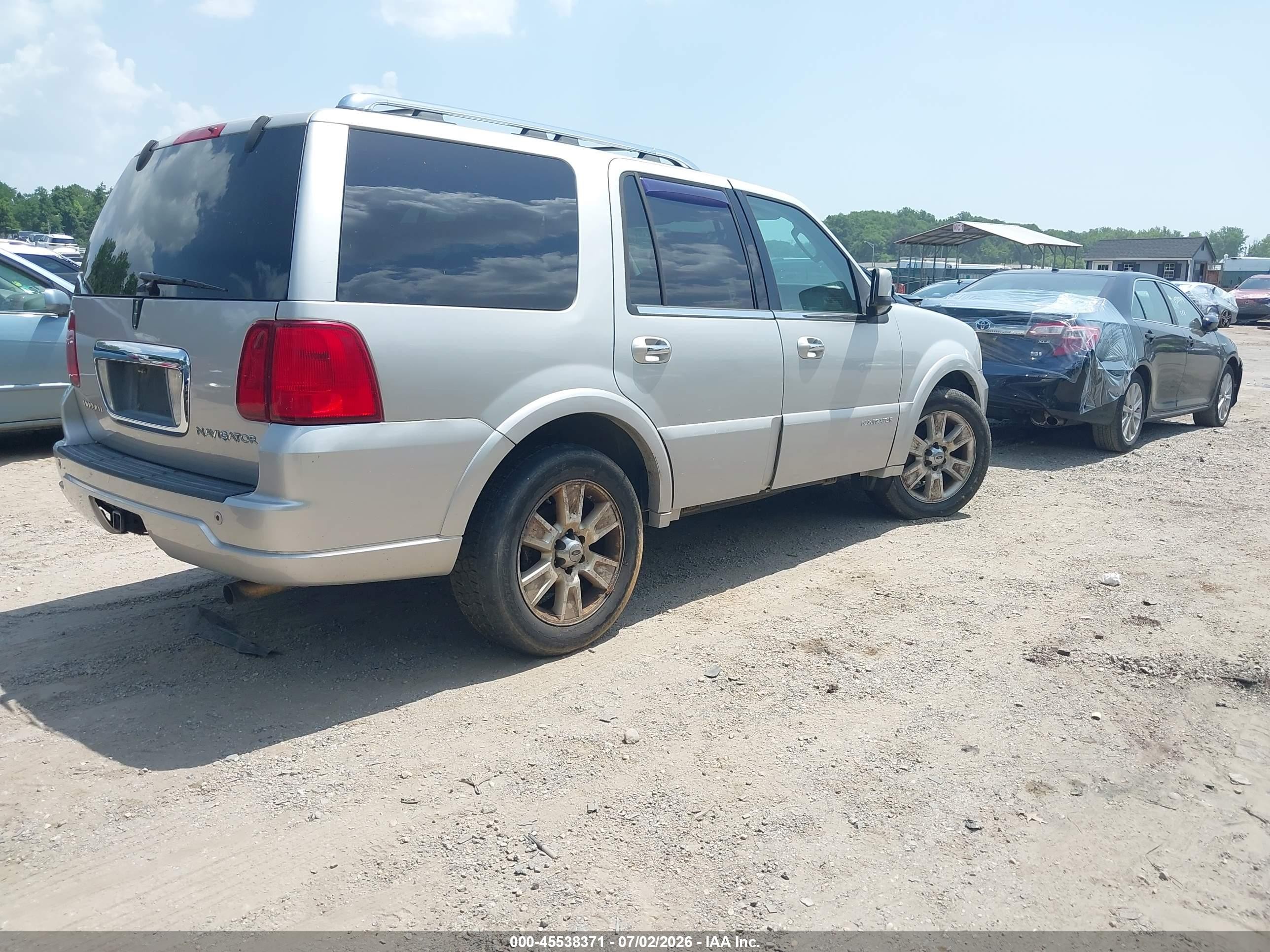 2006 Lincoln Navigator Luxury/ultimate Серебряный vin: 5LMFU28556LJ26655