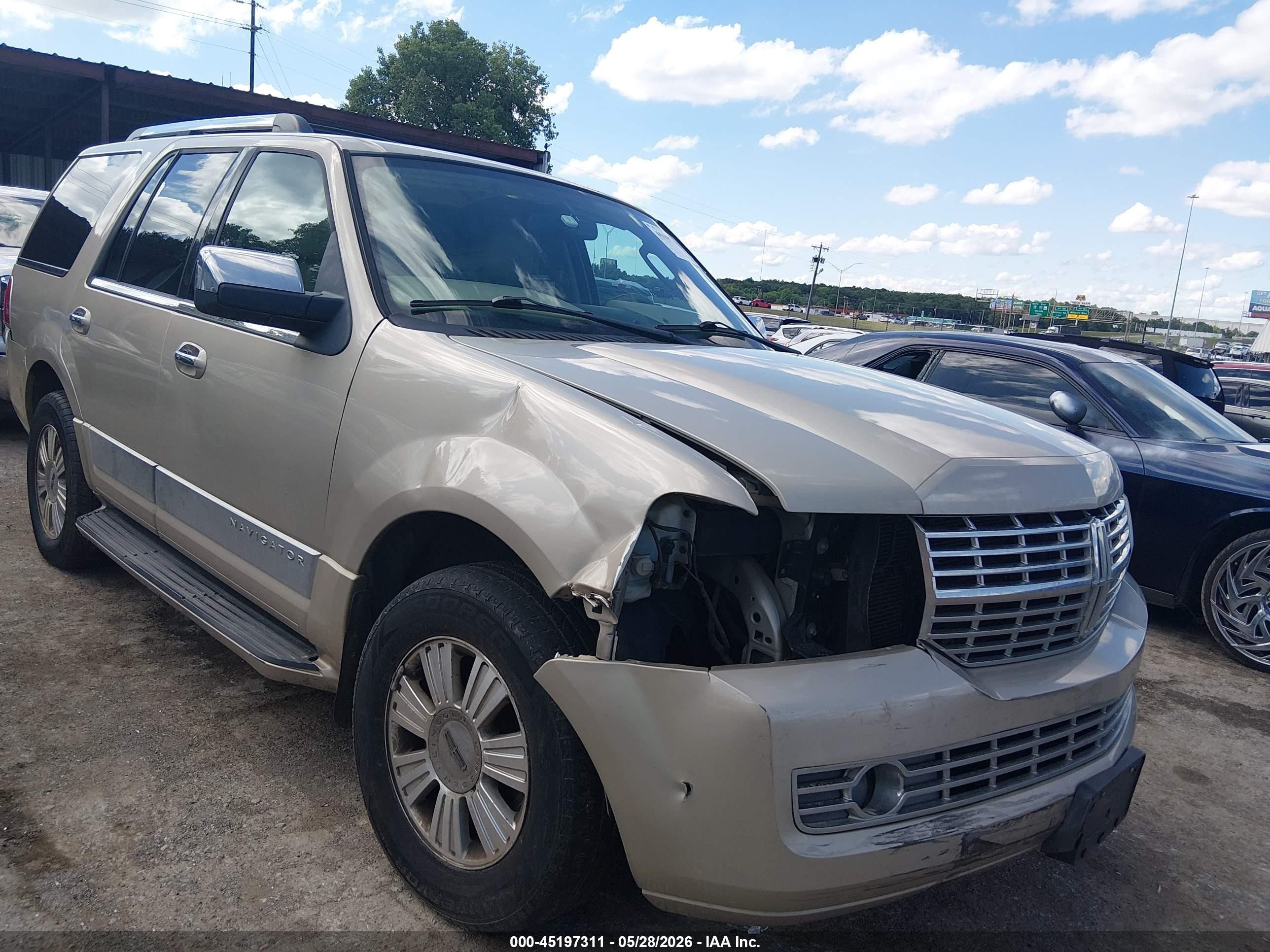 2007 Lincoln Navigator Ultimate Gold vin: 5LMFU28557LJ10215