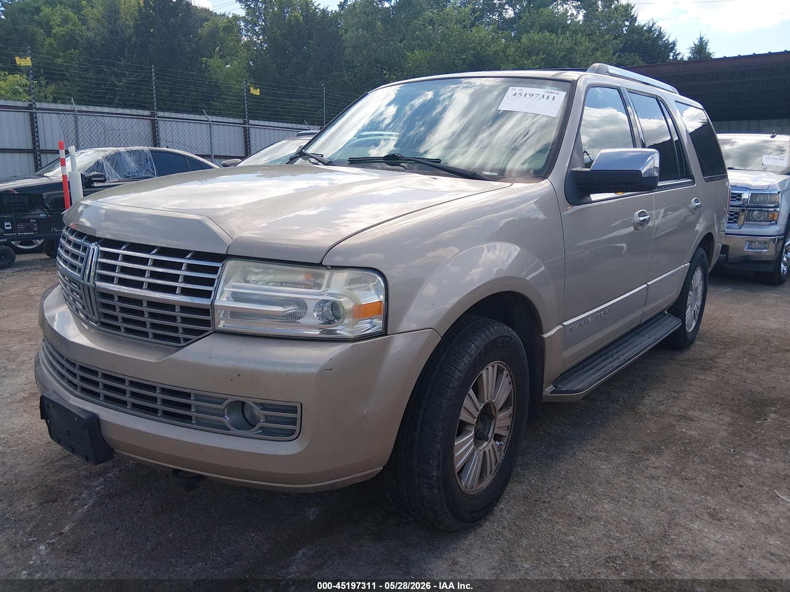 2007 Lincoln Navigator Ultimate Gold vin: 5LMFU28557LJ10215