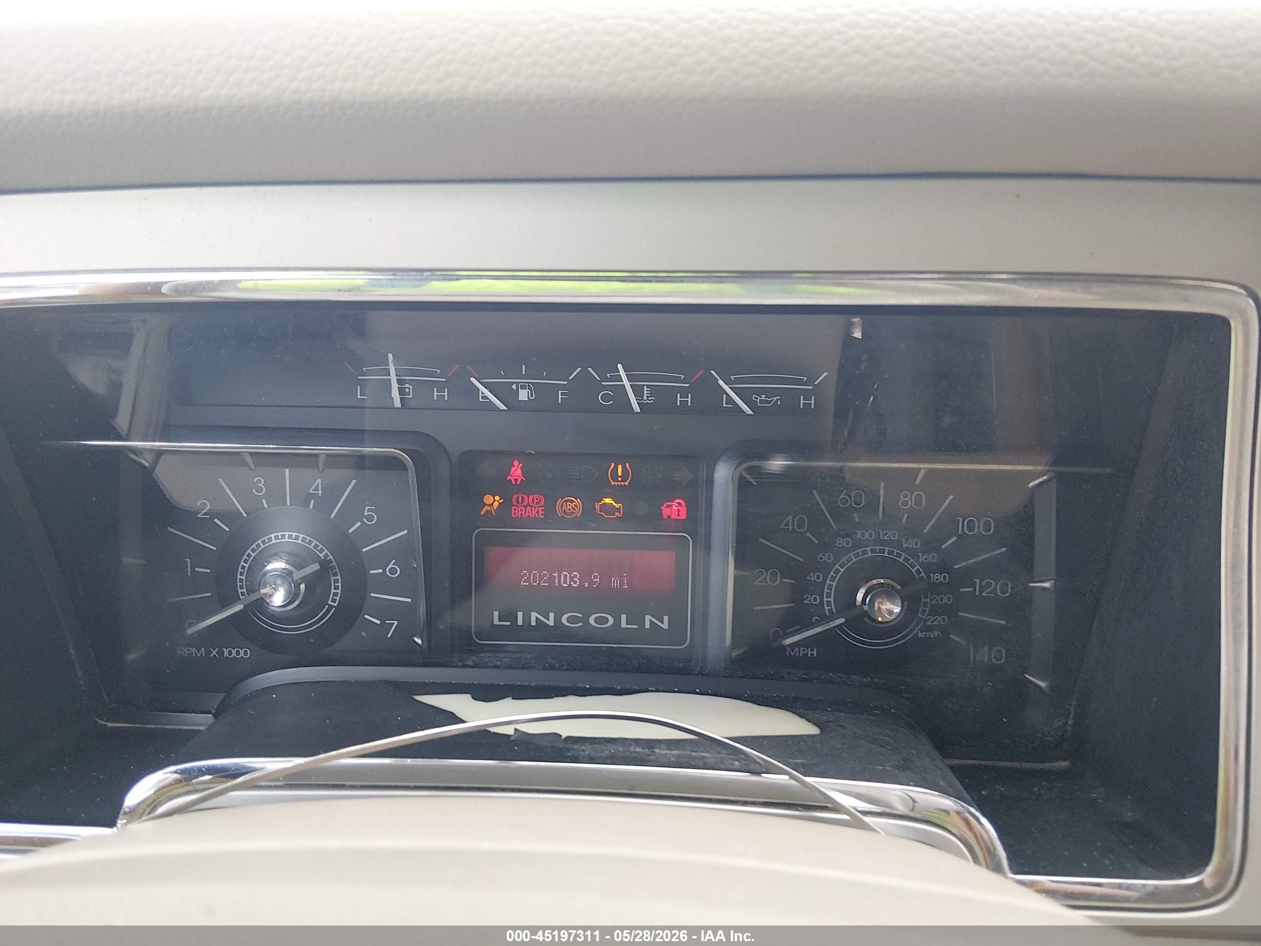 2007 Lincoln Navigator Ultimate Gold vin: 5LMFU28557LJ10215