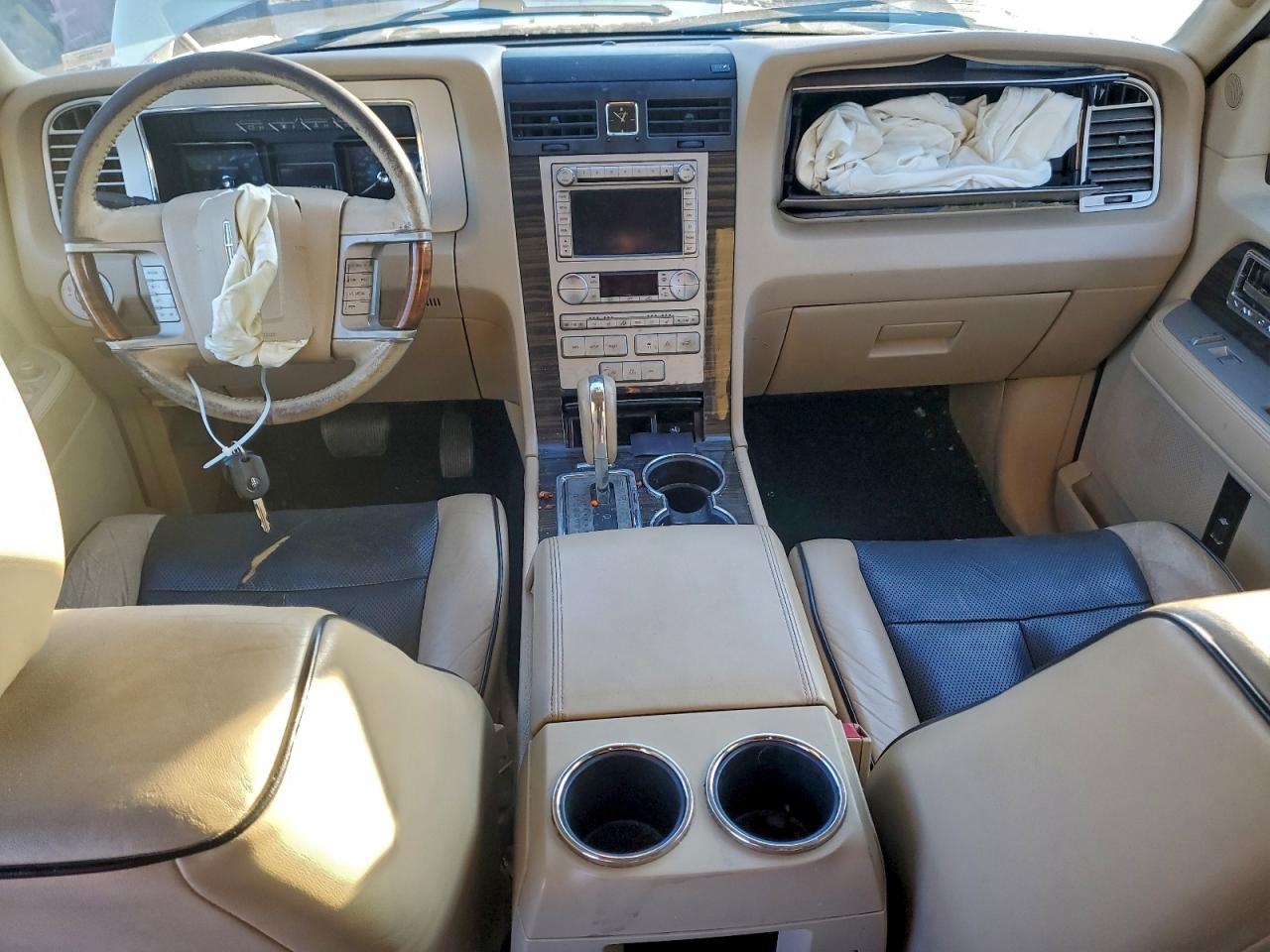 2009 Lincoln Navigator White vin: 5LMFU28559EJ00212