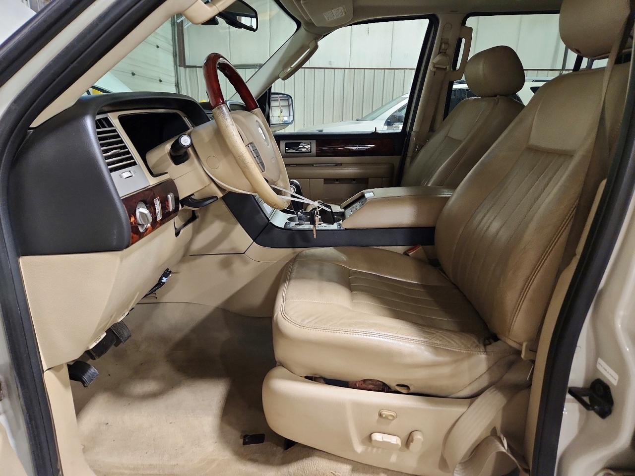2006 Lincoln Navigator Бежевый vin: 5LMFU28566LJ16992