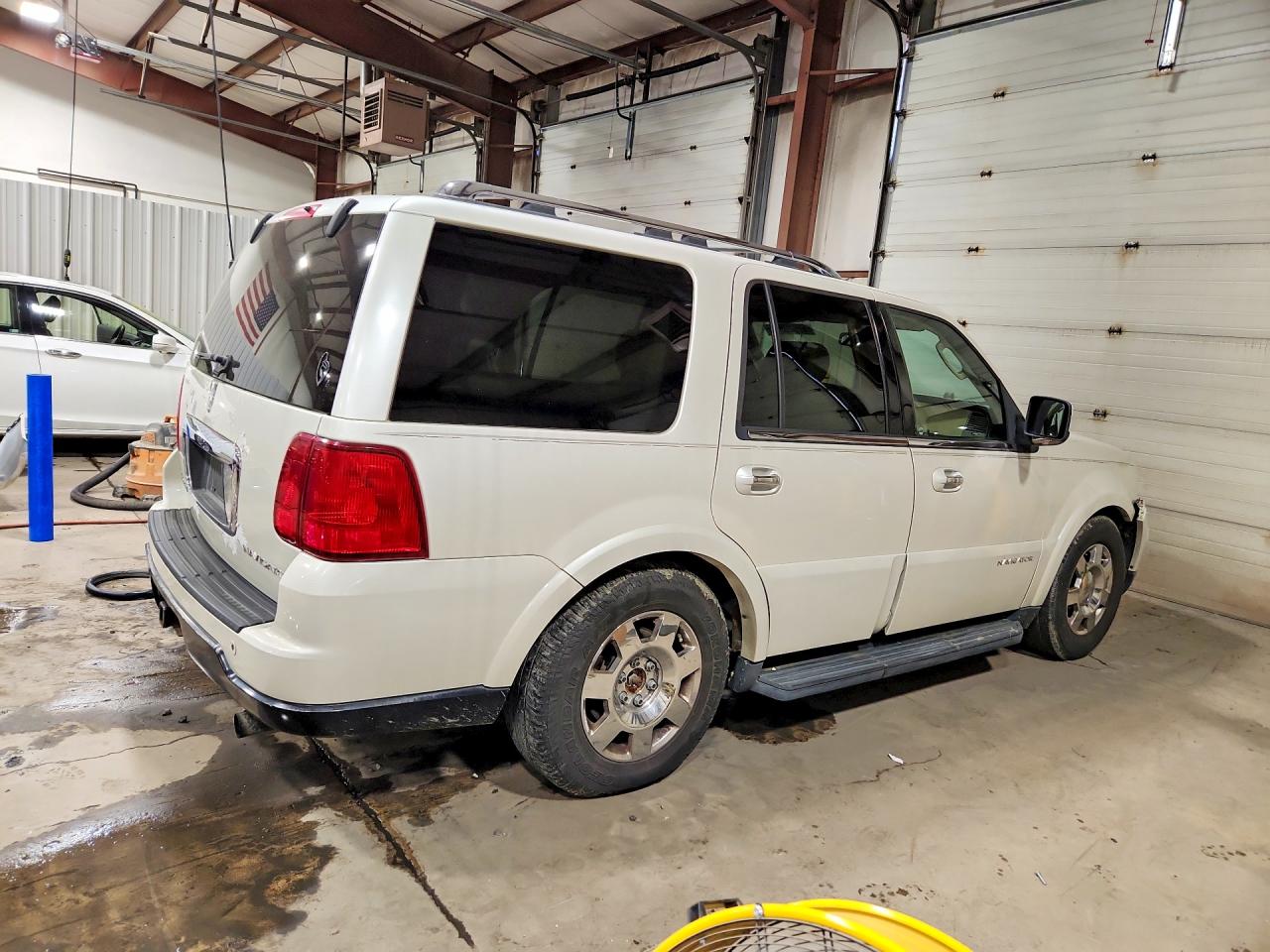 2006 Lincoln Navigator Бежевый vin: 5LMFU28566LJ16992