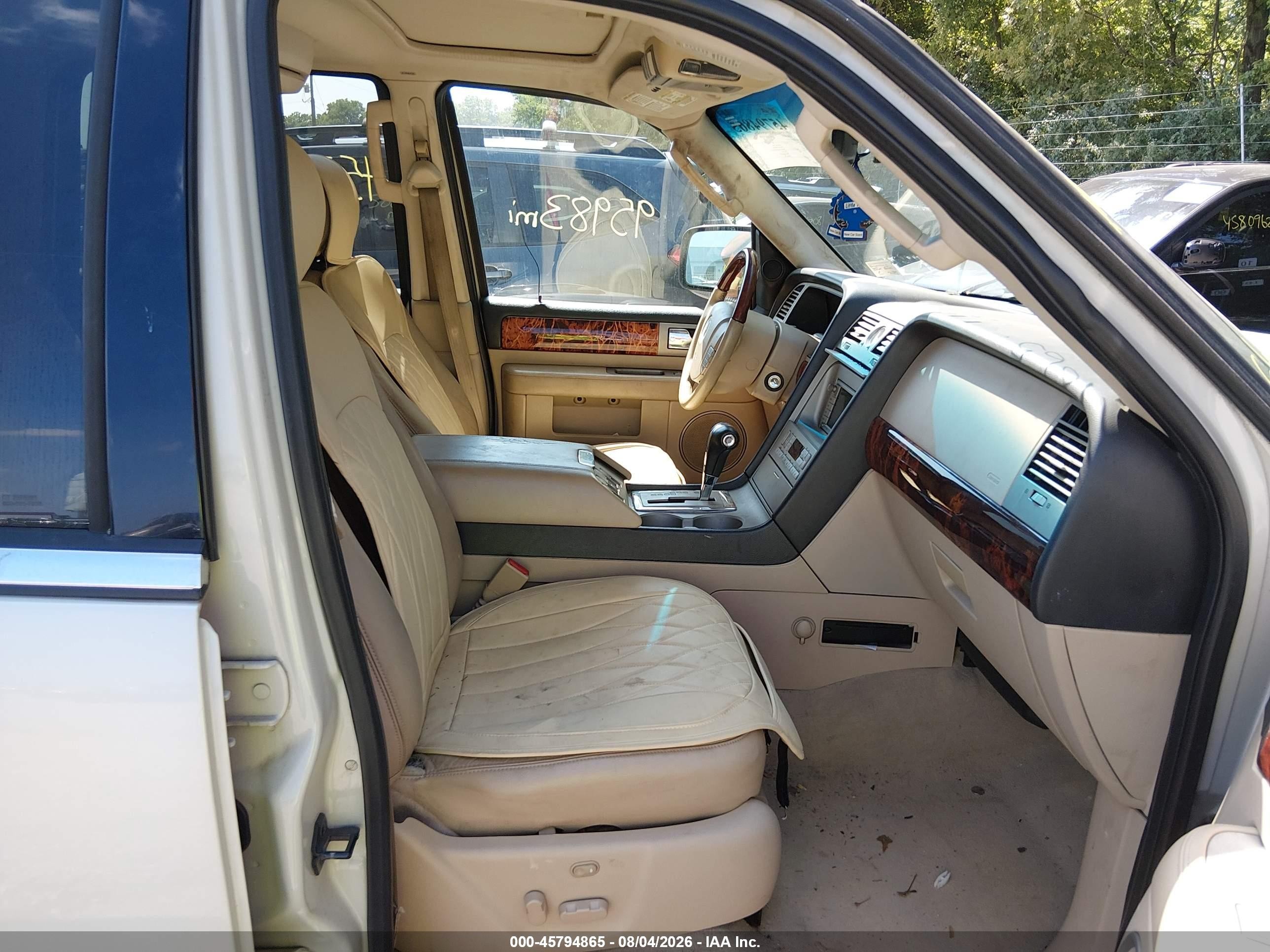 2006 Lincoln Navigator Luxury/ultimate Белый vin: 5LMFU28566LJ21187