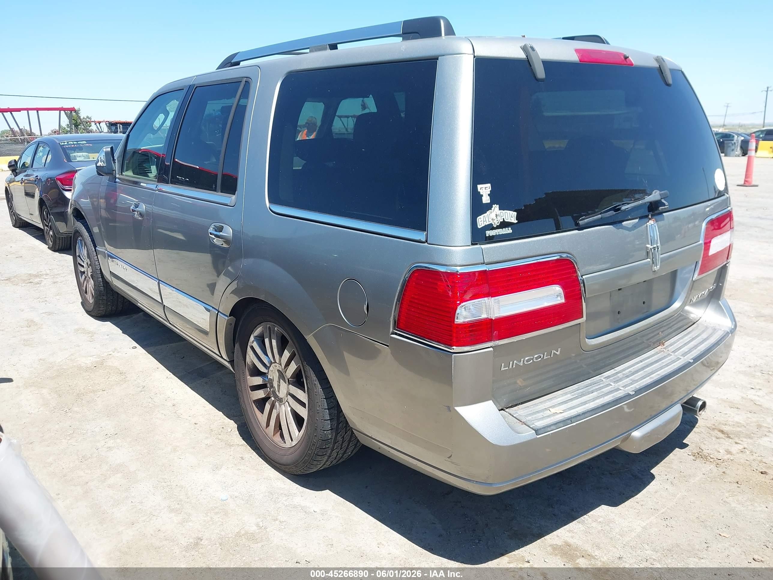 2008 Lincoln Navigator   Gray vin: 5LMFU28568LJ11035