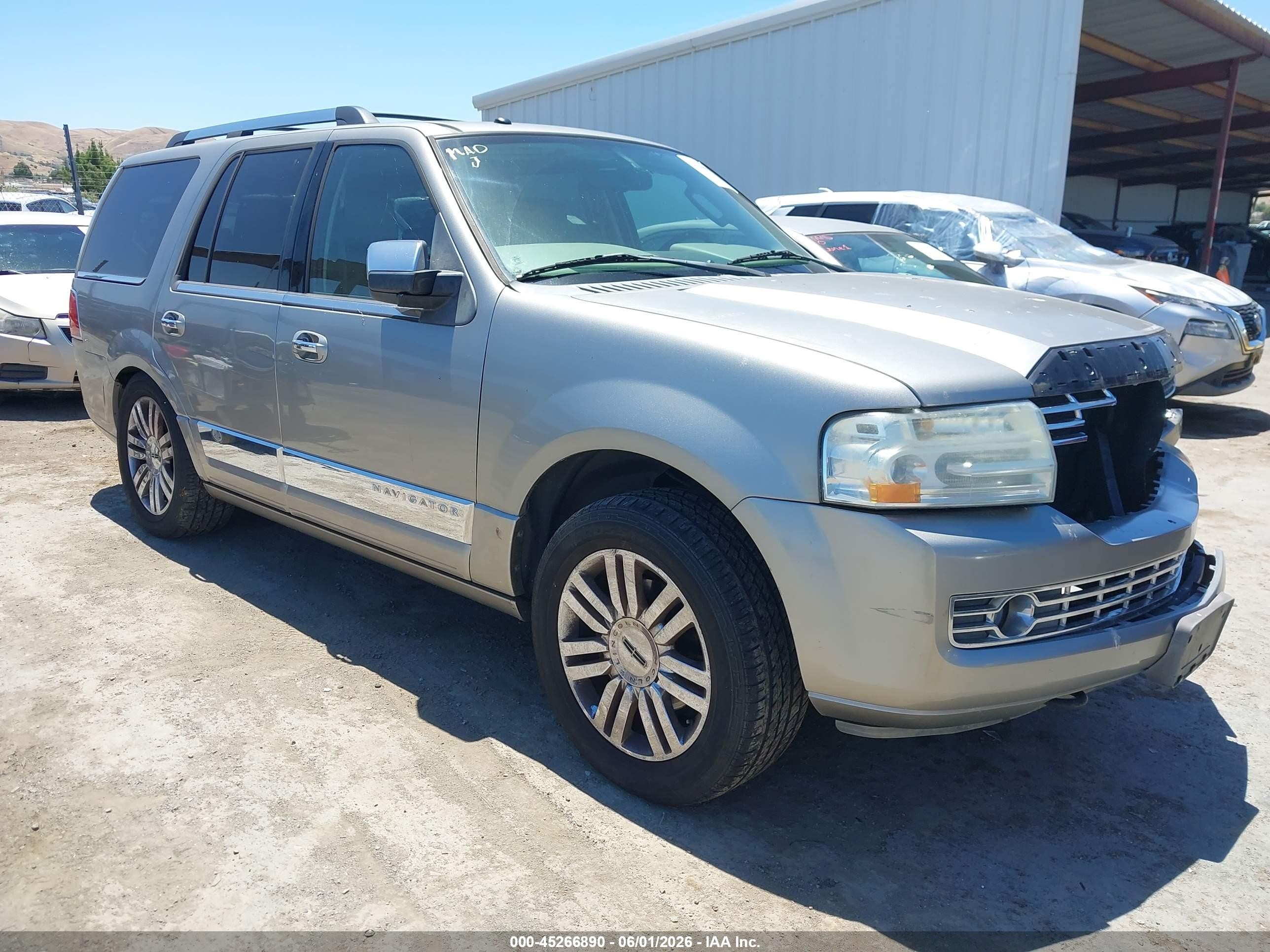 2008 Lincoln Navigator   Gray vin: 5LMFU28568LJ11035