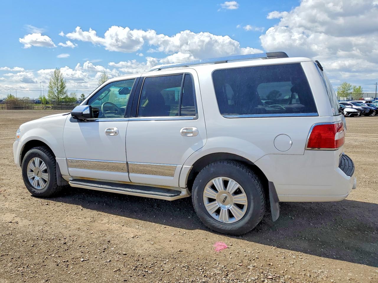 2009 Lincoln Navigator White vin: 5LMFU28569EJ01286