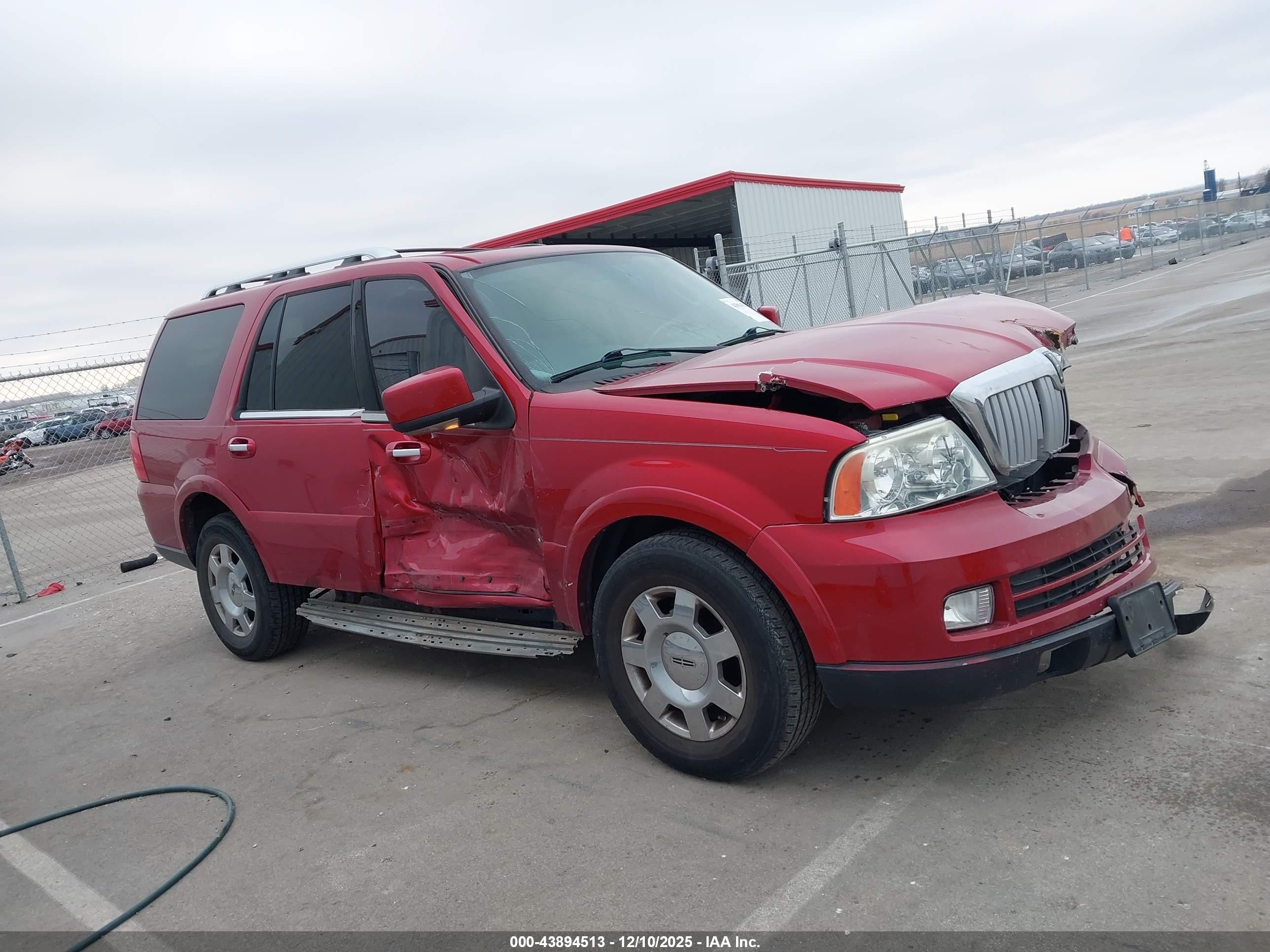 2005 Lincoln Navigator   Red vin: 5LMFU28575LJ17096